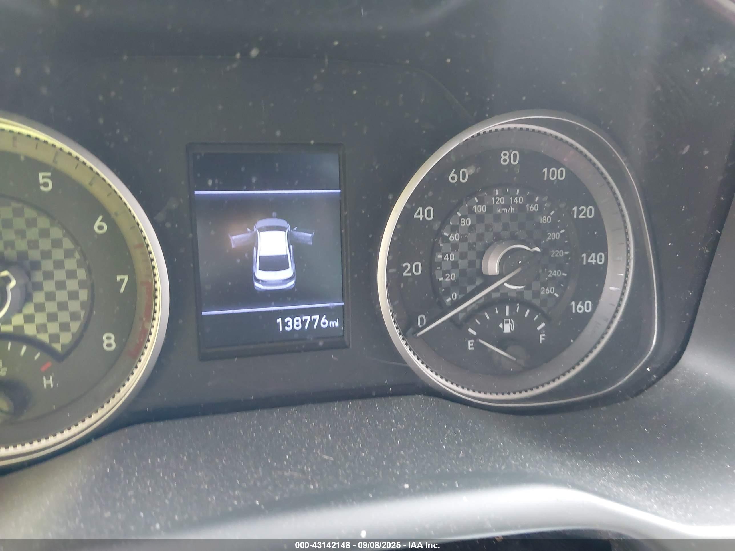 HYUNDAI ELANTRA image 7