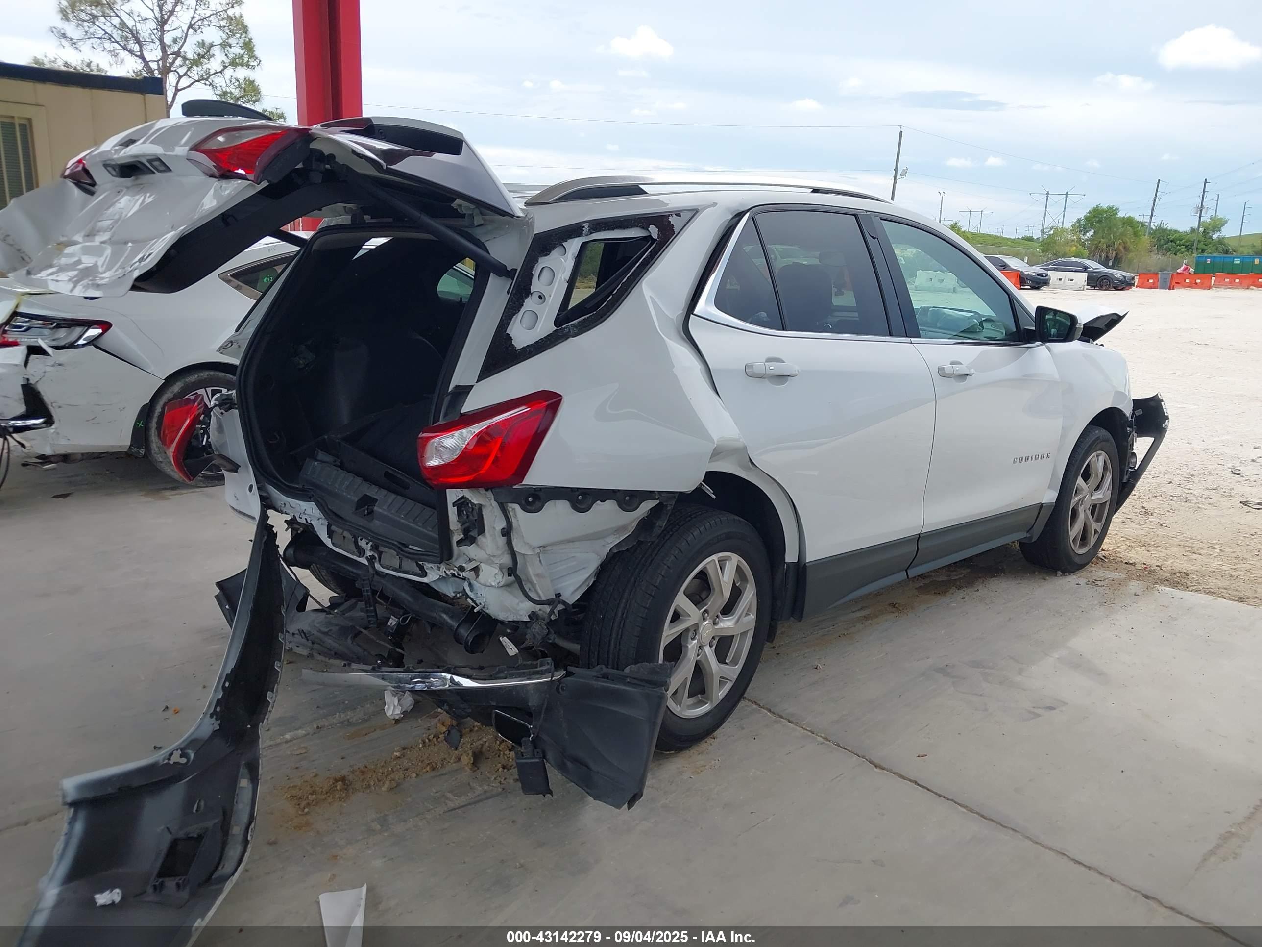 CHEVROLET EQUINOX image 4