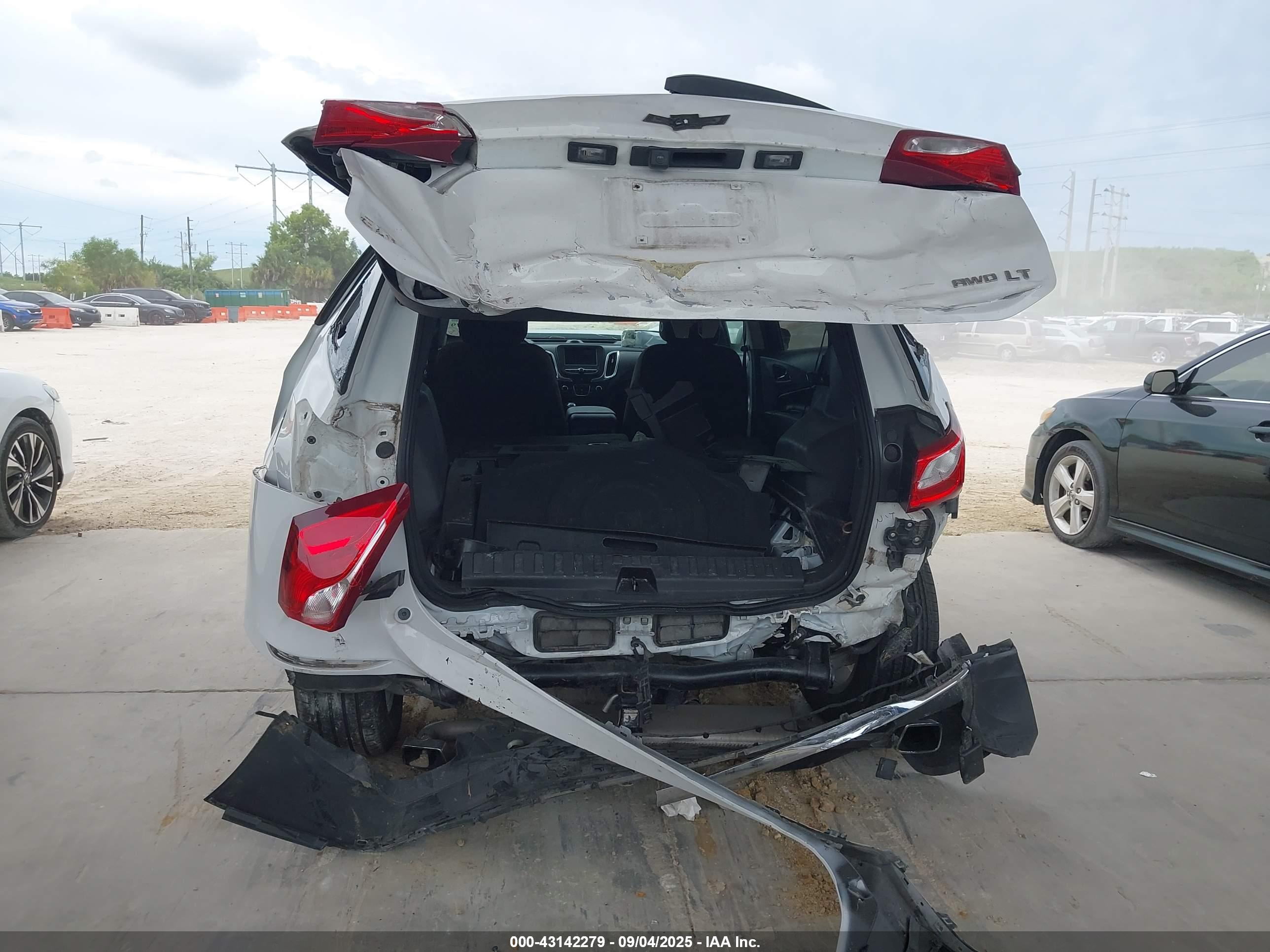CHEVROLET EQUINOX image 6