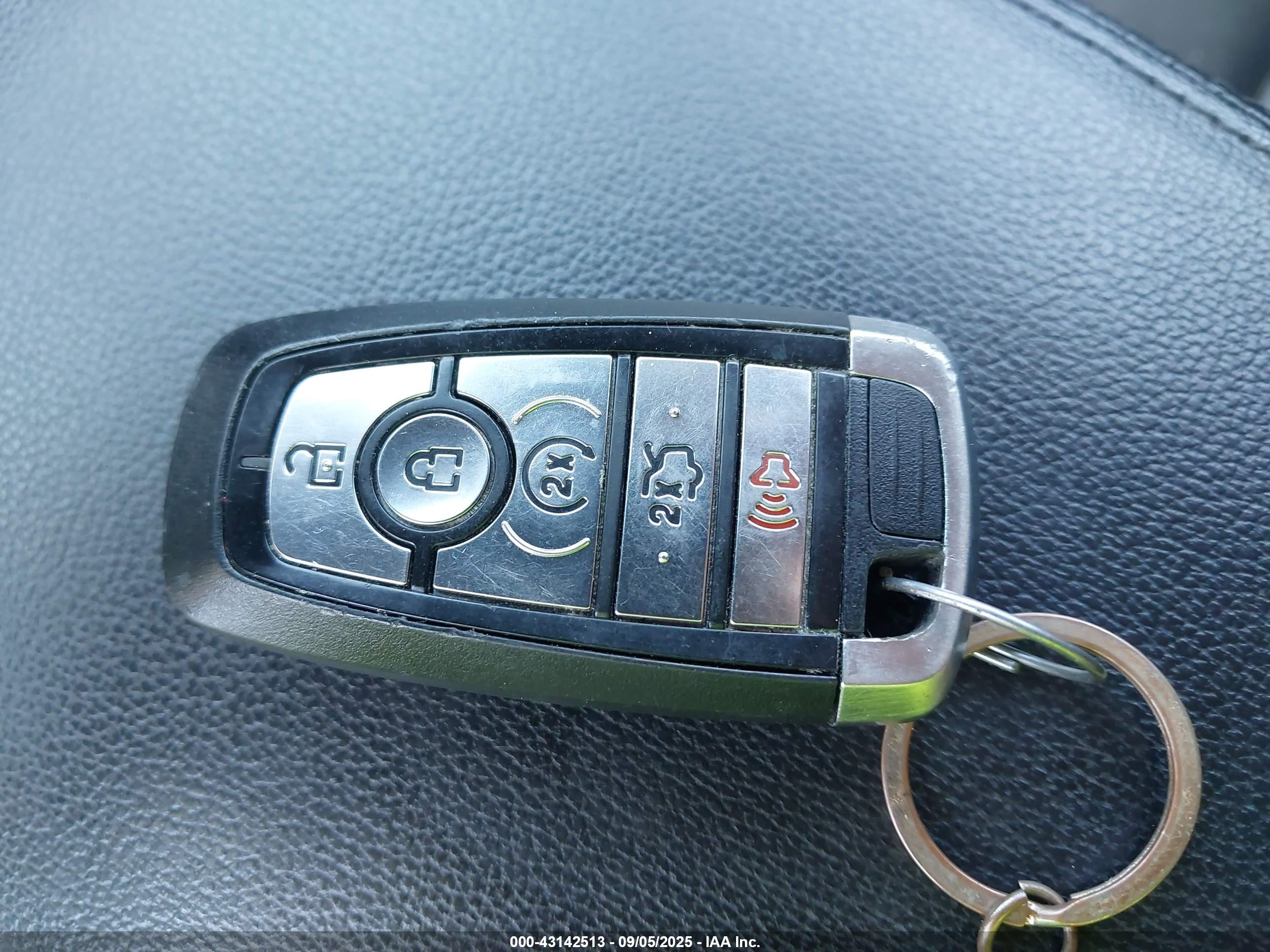 FORD EXPLORER image 11