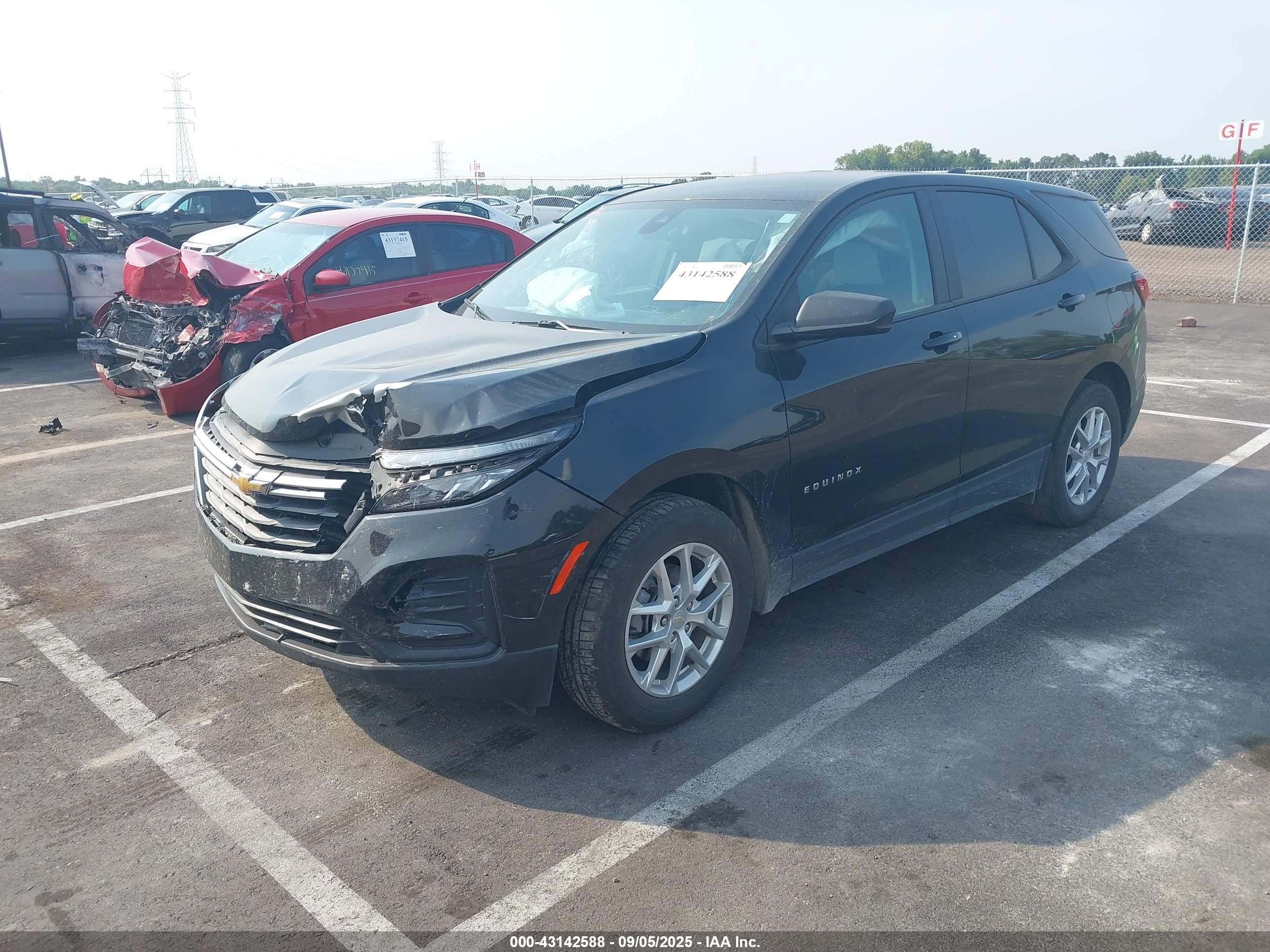 CHEVROLET EQUINOX image 2