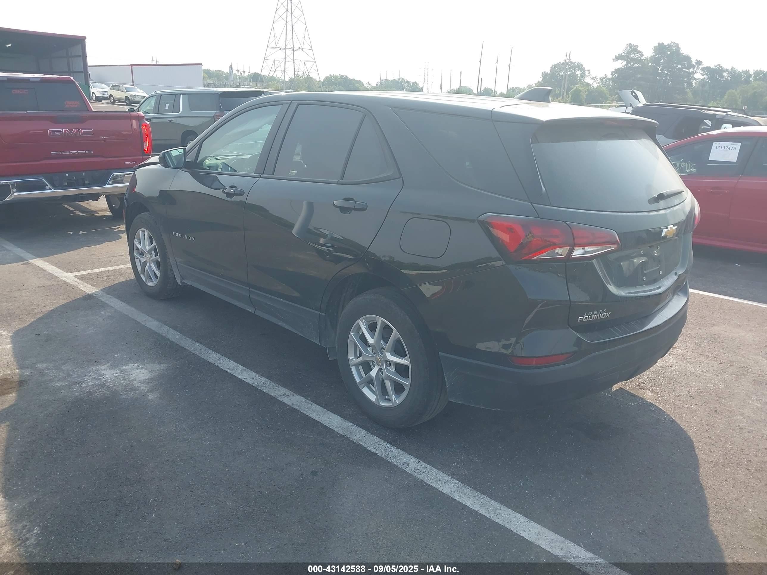CHEVROLET EQUINOX image 3