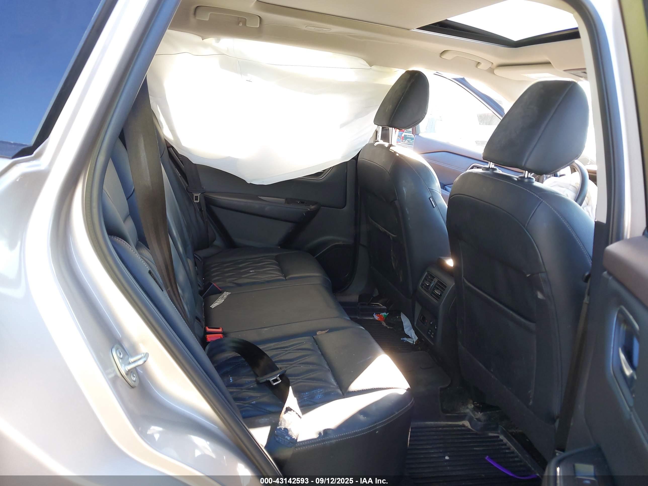 NISSAN ROGUE image 8