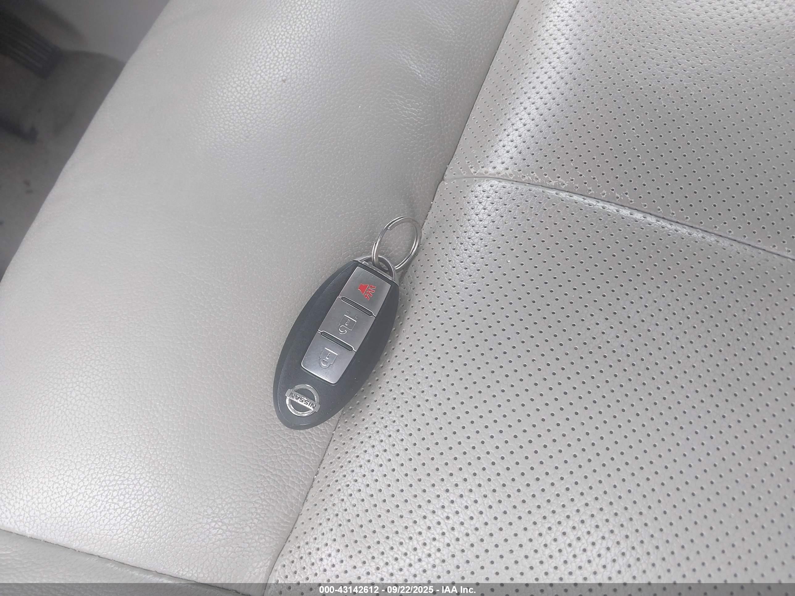 NISSAN QUEST image 11