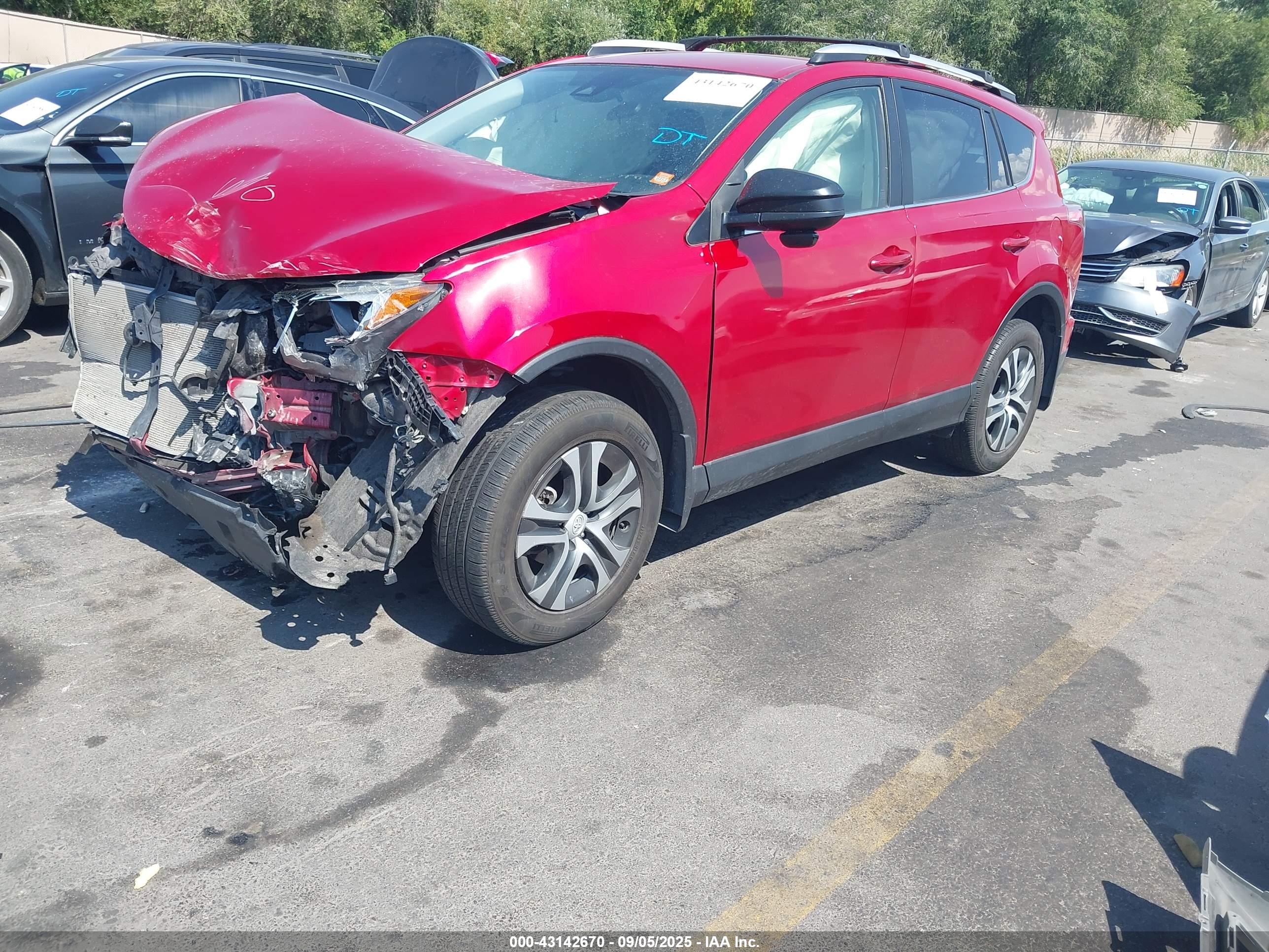 TOYOTA RAV4 image 2
