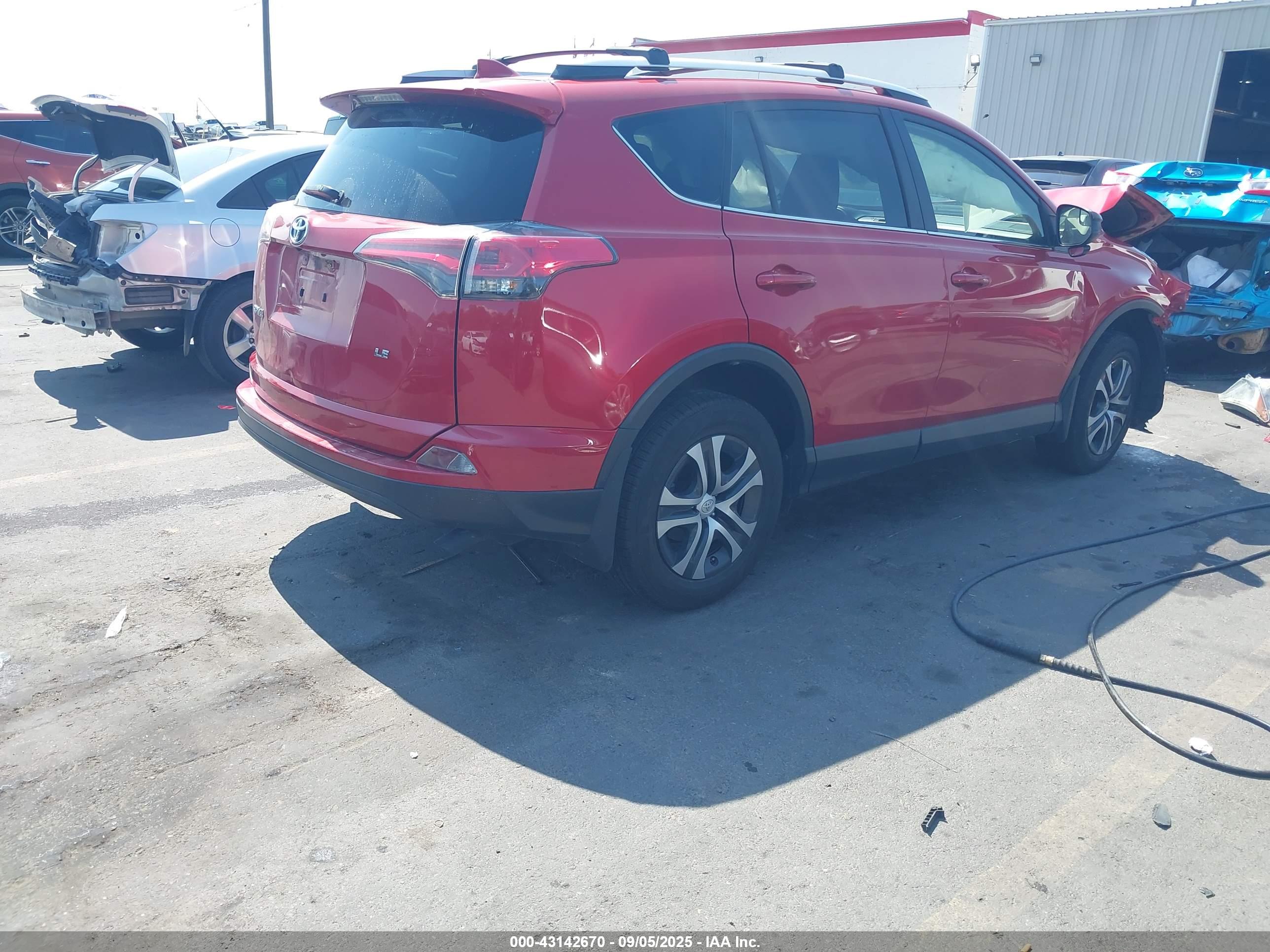 TOYOTA RAV4 image 4