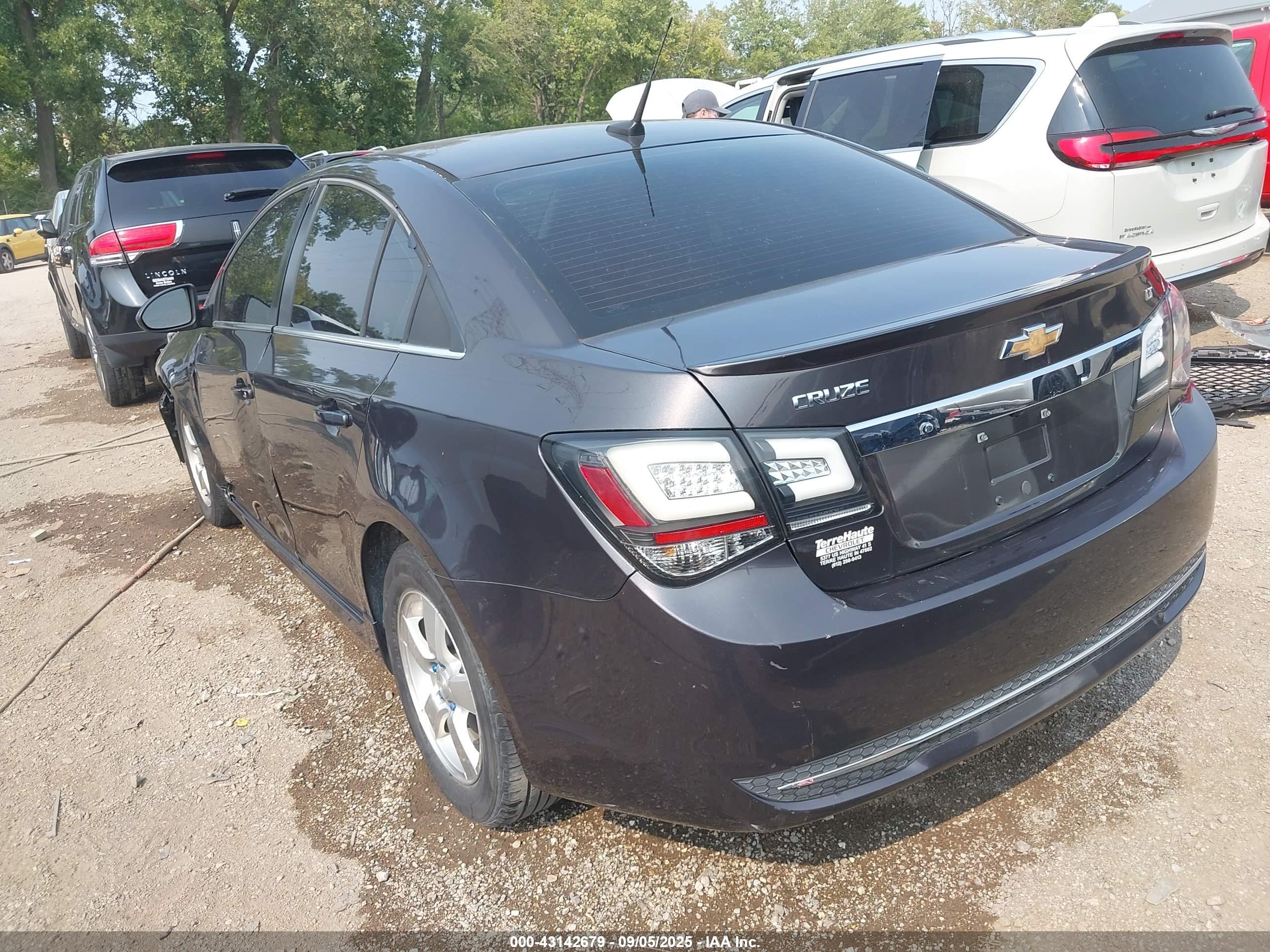 CHEVROLET CRUZE image 3