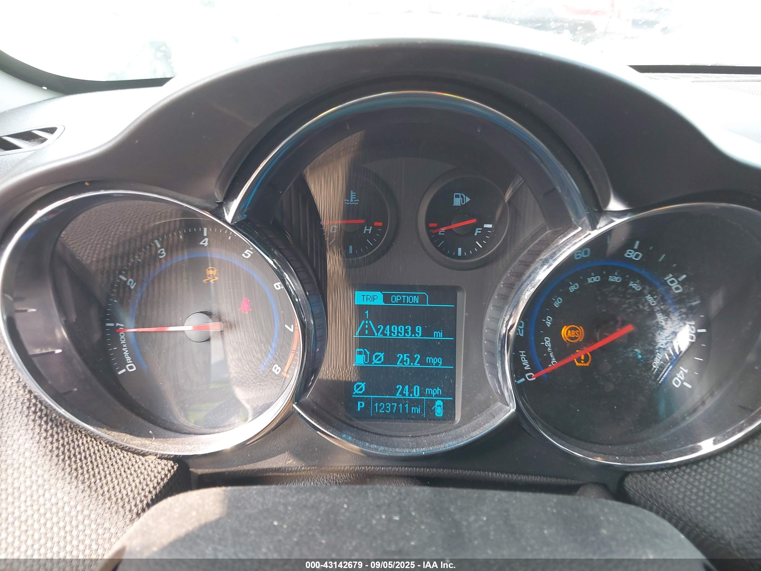 CHEVROLET CRUZE image 7