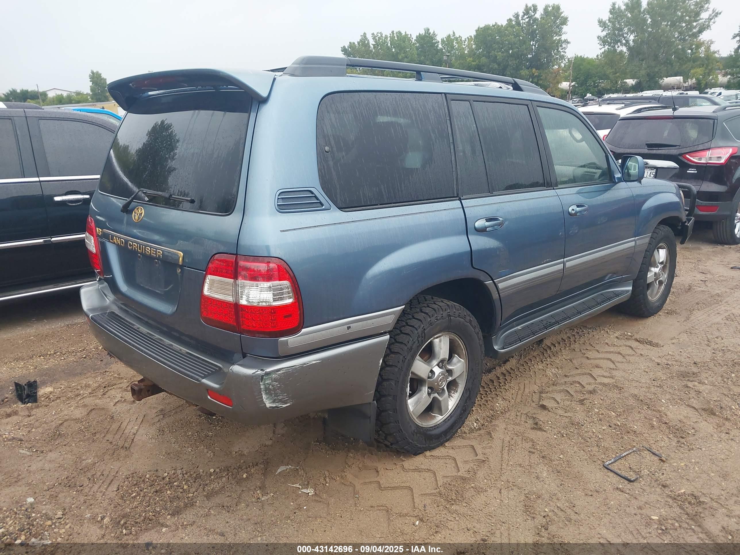 TOYOTA LAND image 4