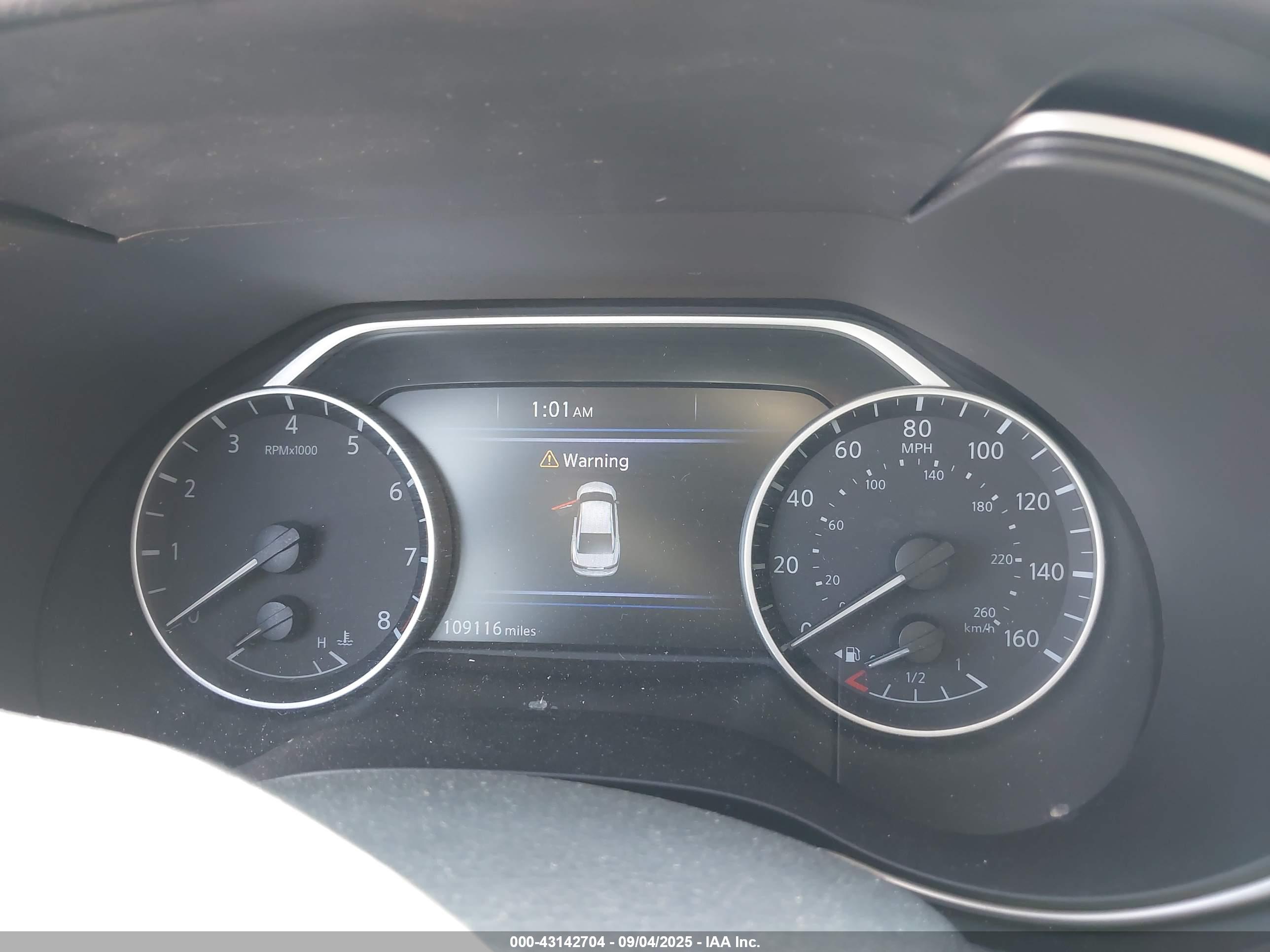 NISSAN MAXIMA image 7