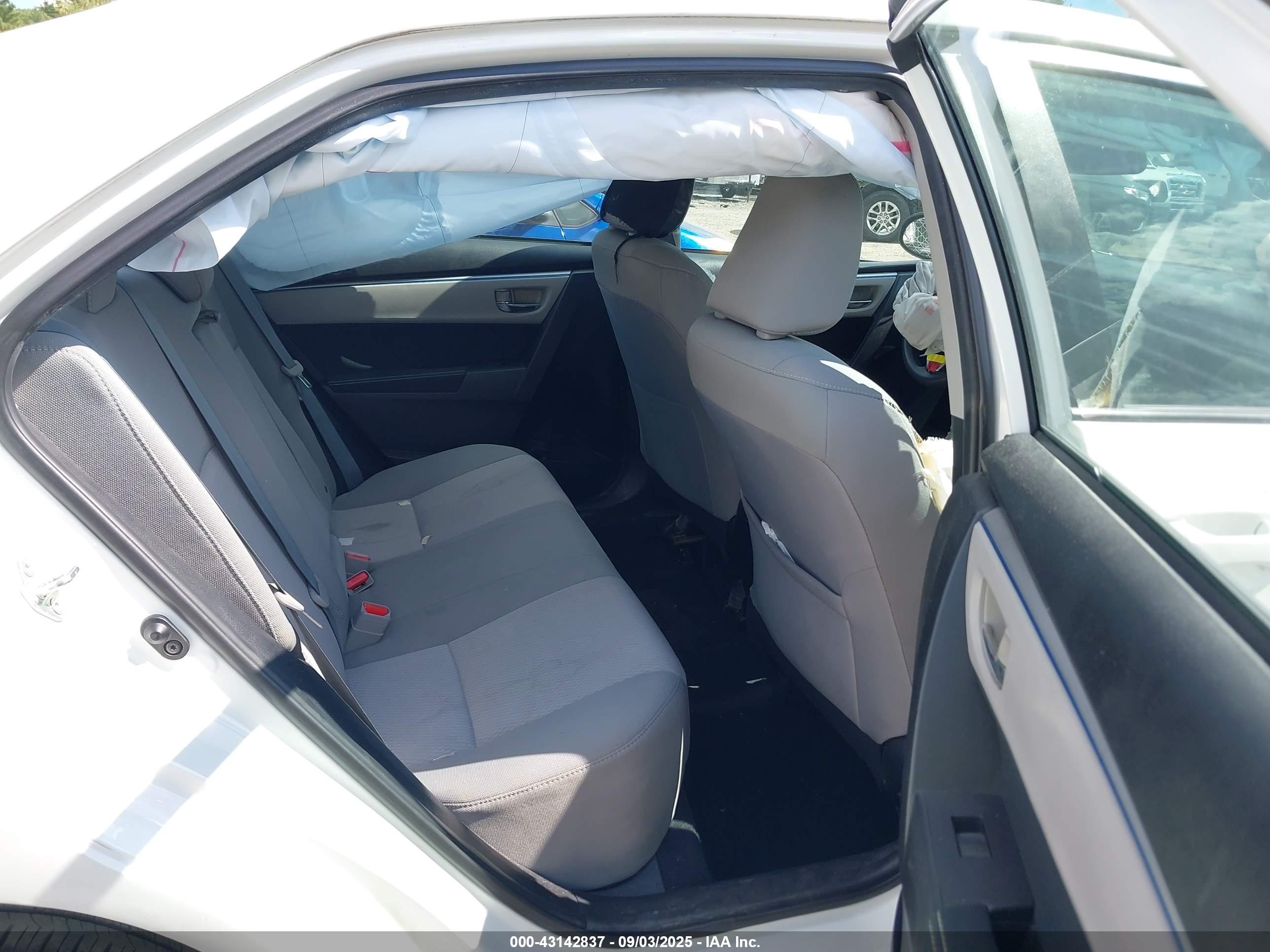 TOYOTA COROLLA image 8
