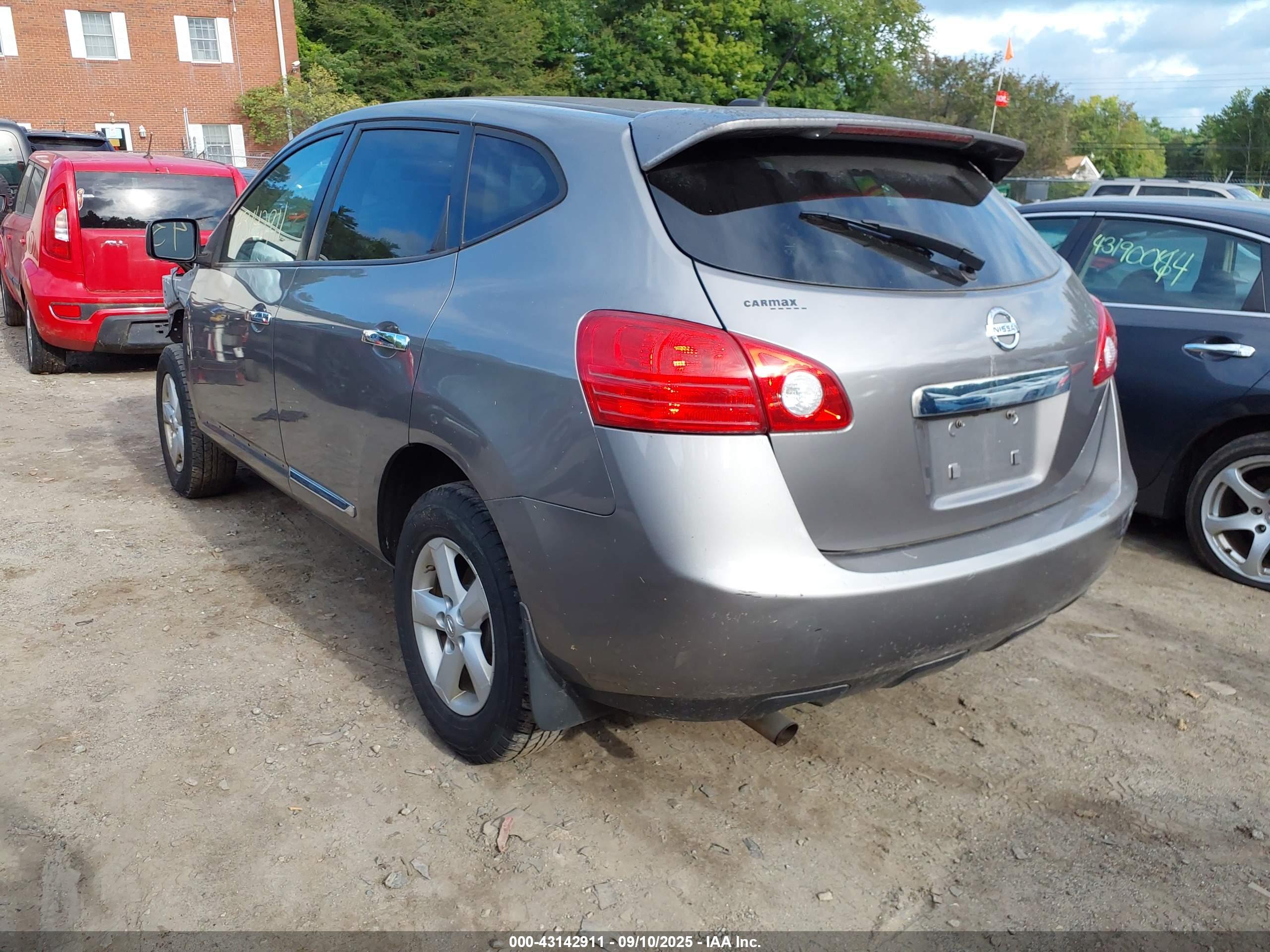 NISSAN ROGUE image 3