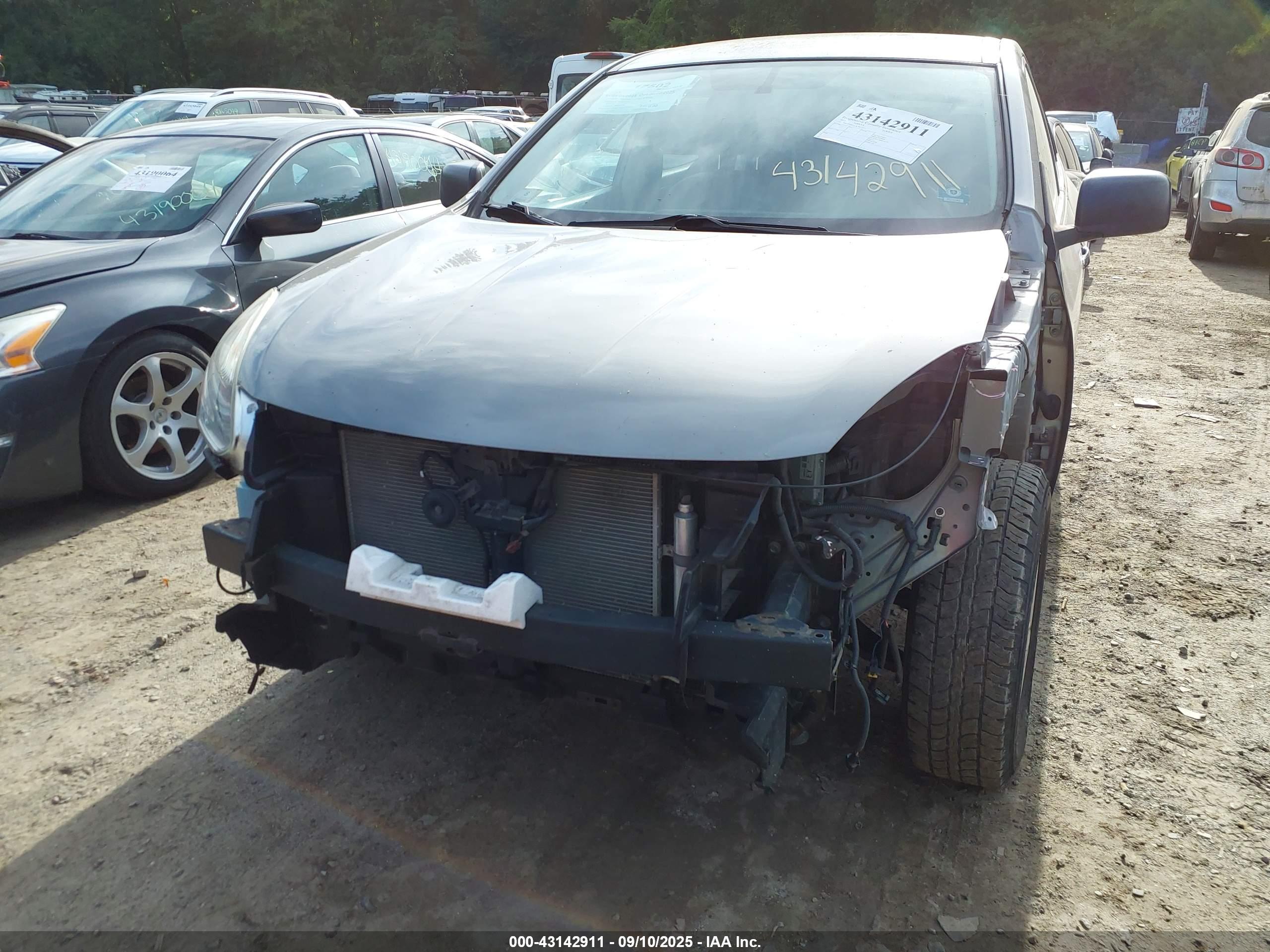 NISSAN ROGUE image 6