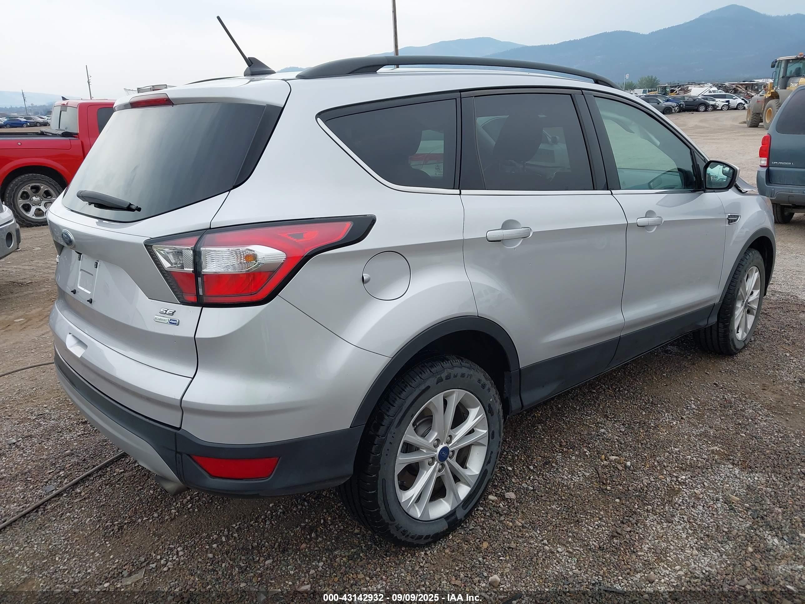 FORD ESCAPE image 4