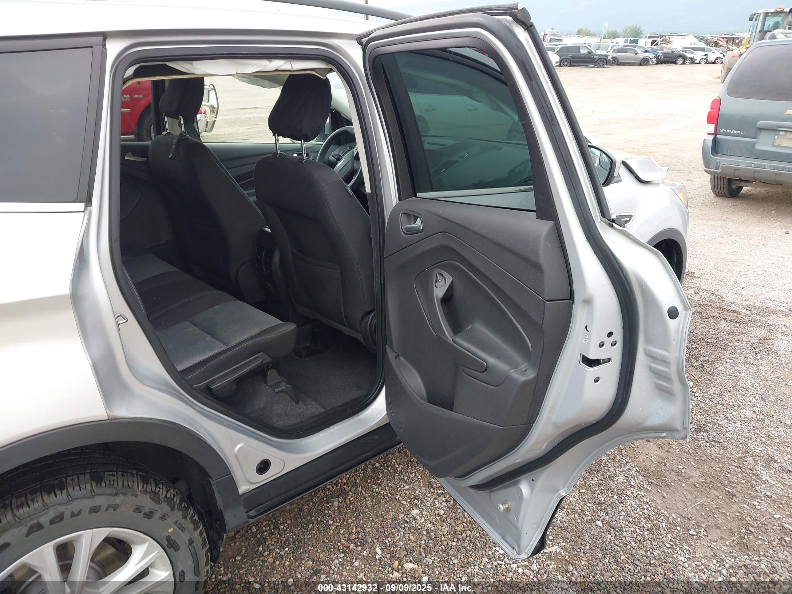 FORD ESCAPE image 8