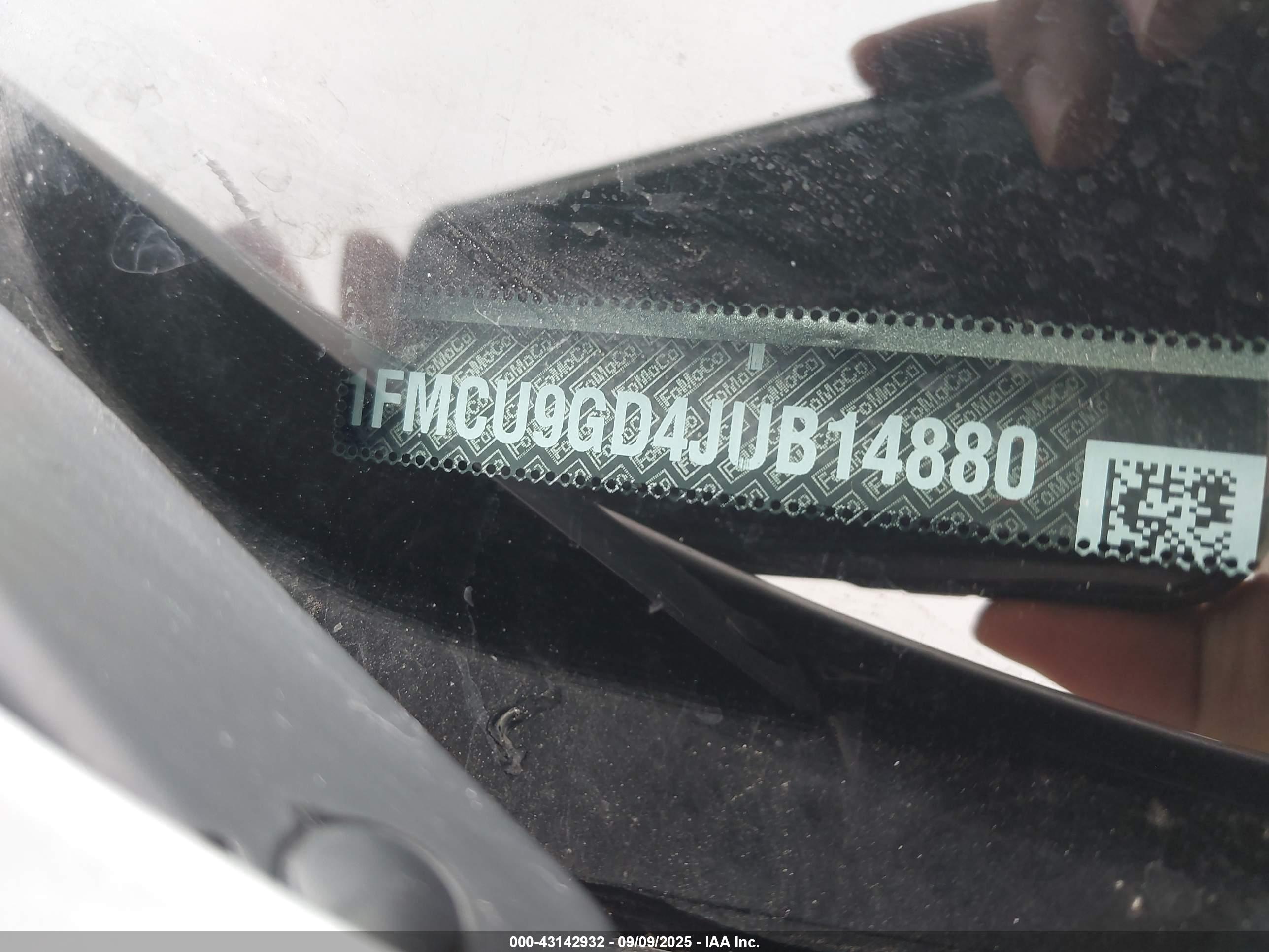 FORD ESCAPE image 9