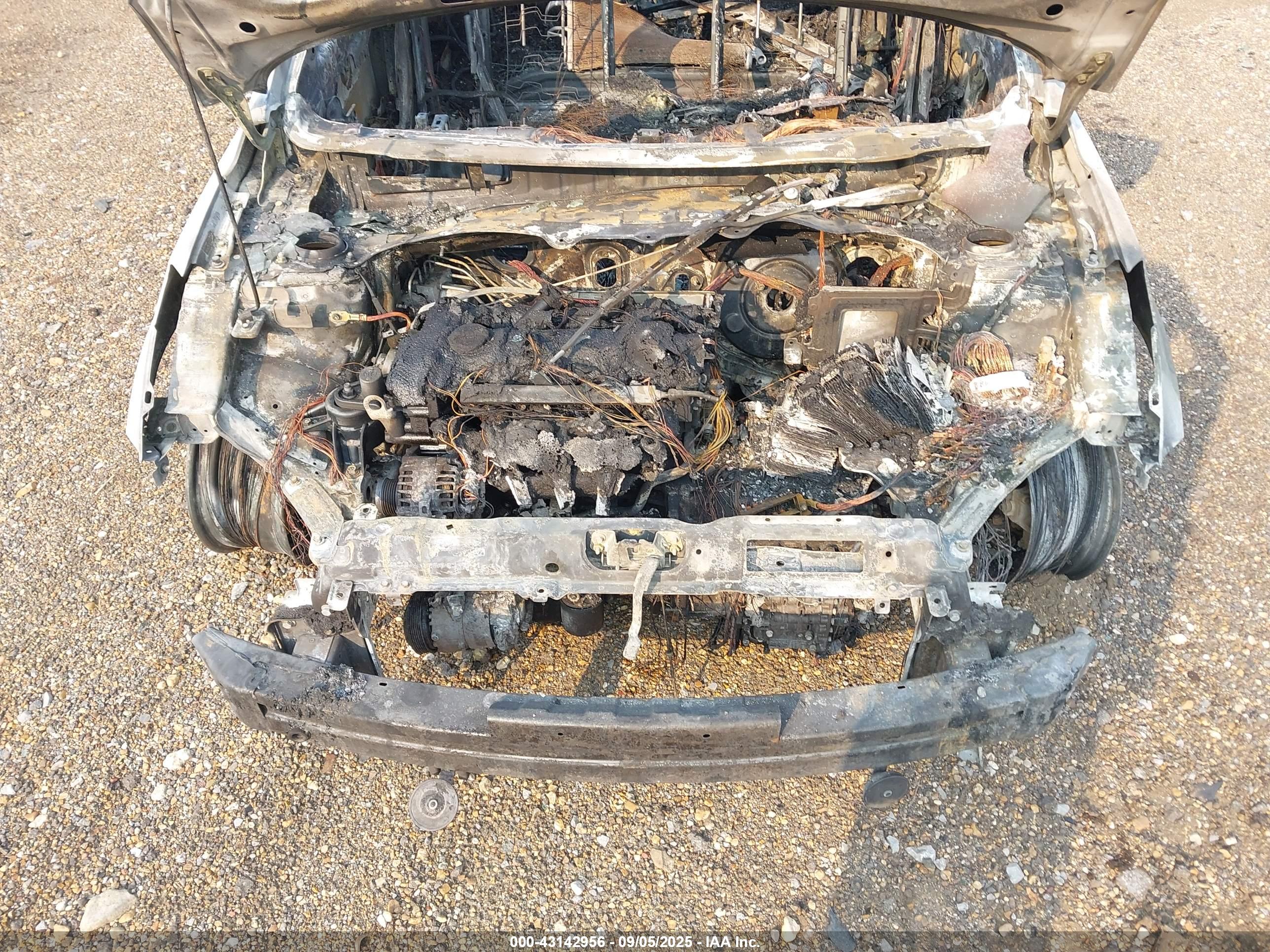 HYUNDAI ELANTRA image 10