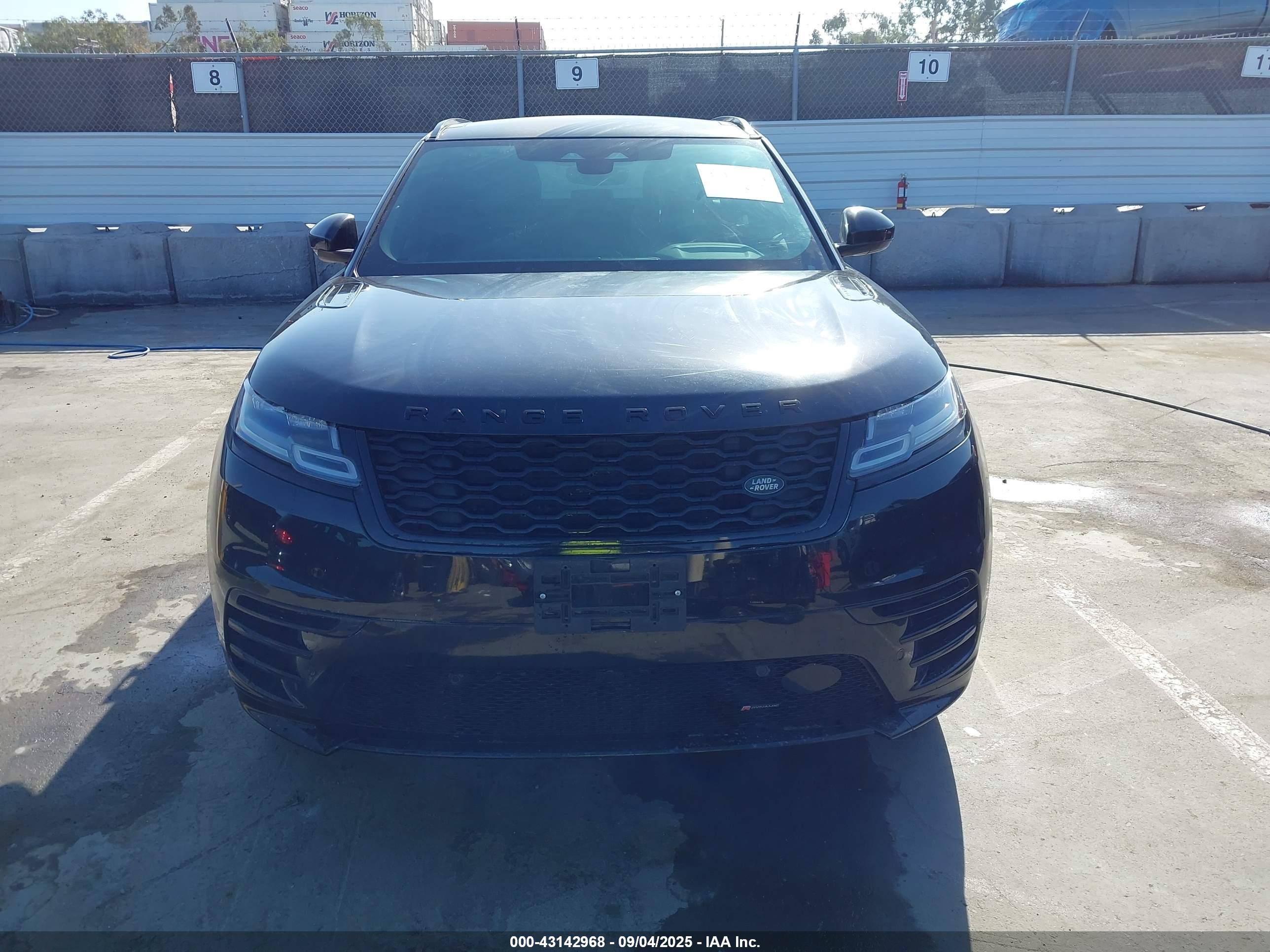 LAND ROVER image 6