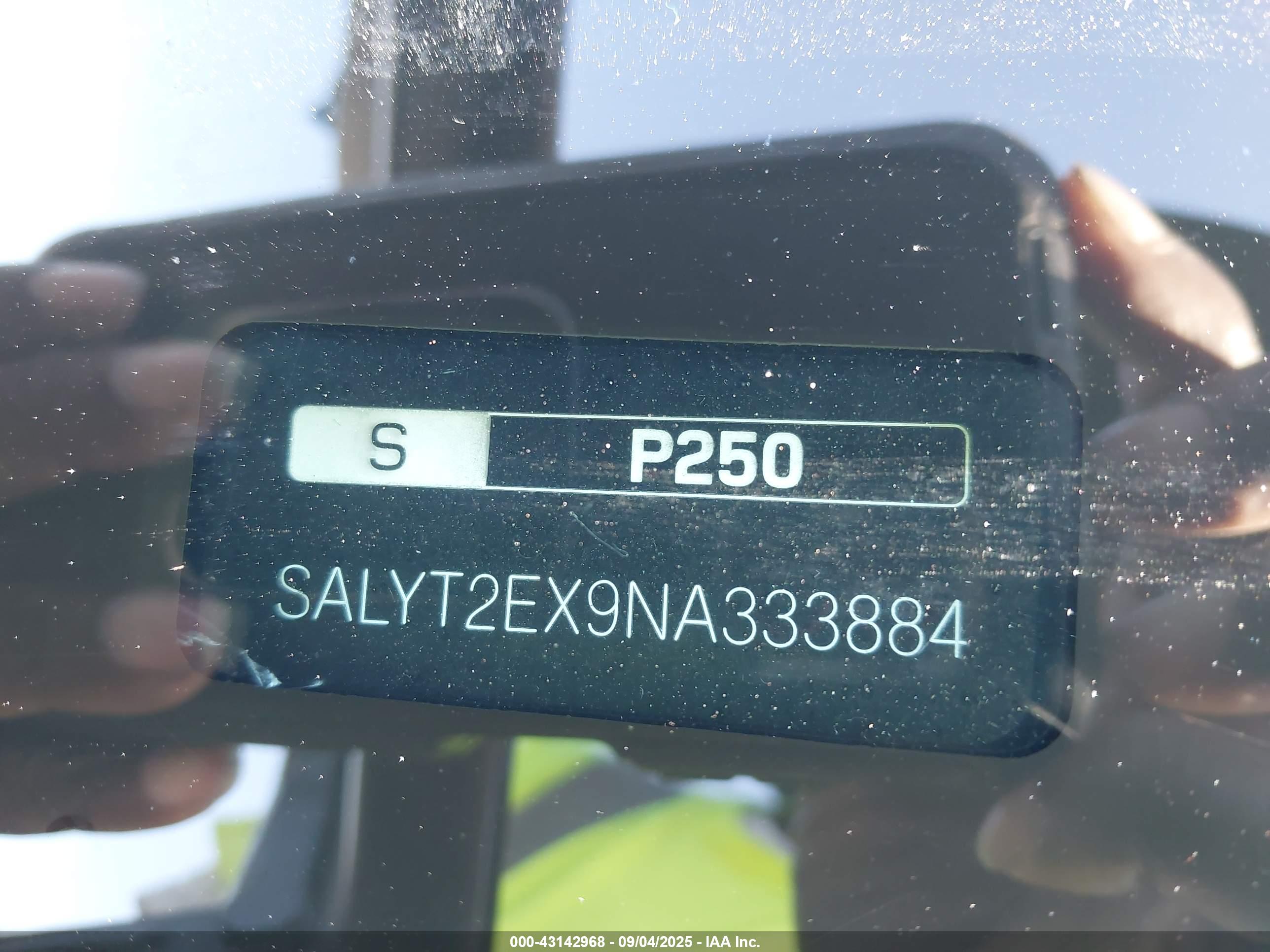 LAND ROVER image 9