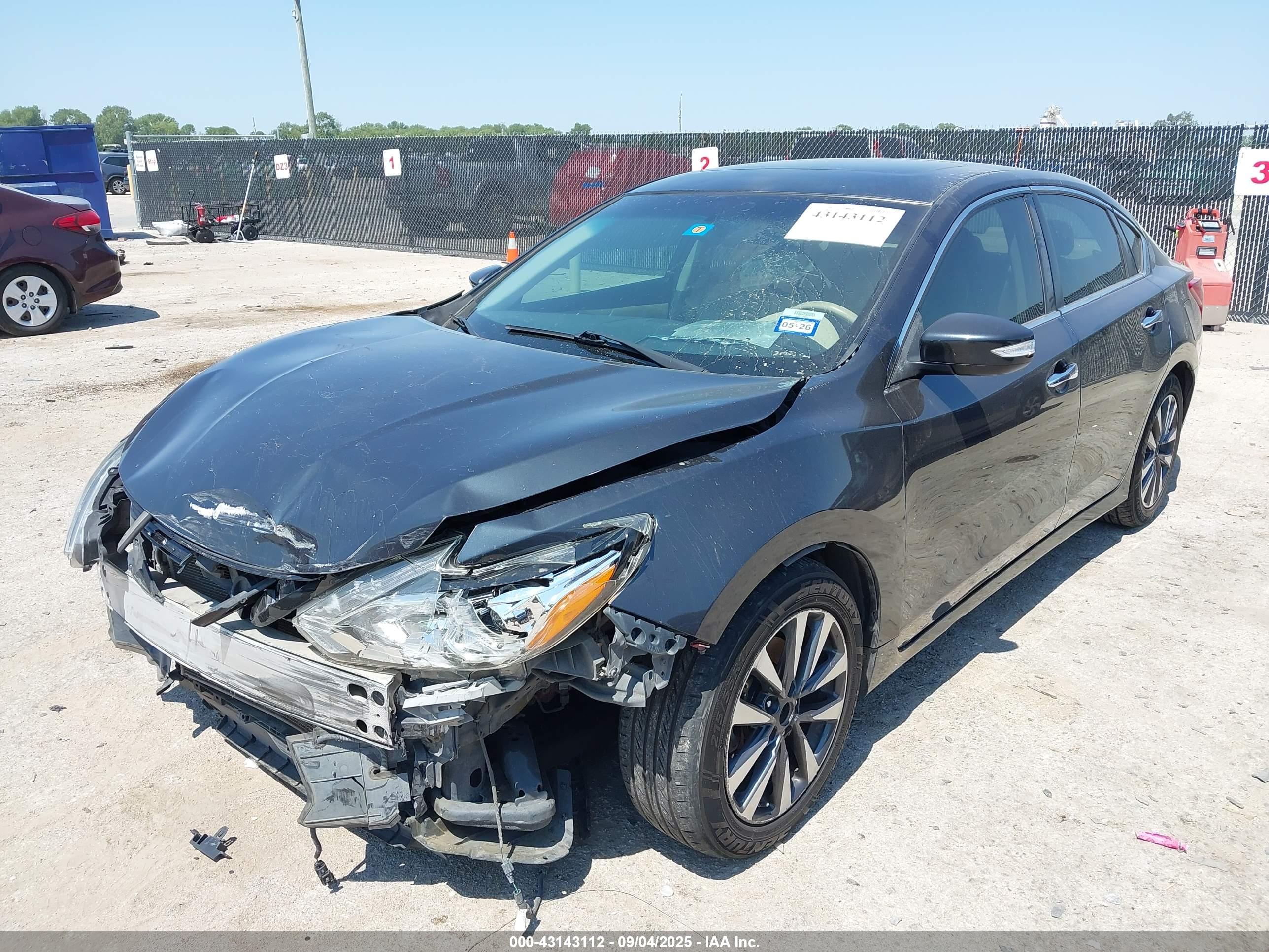 NISSAN ALTIMA image 2
