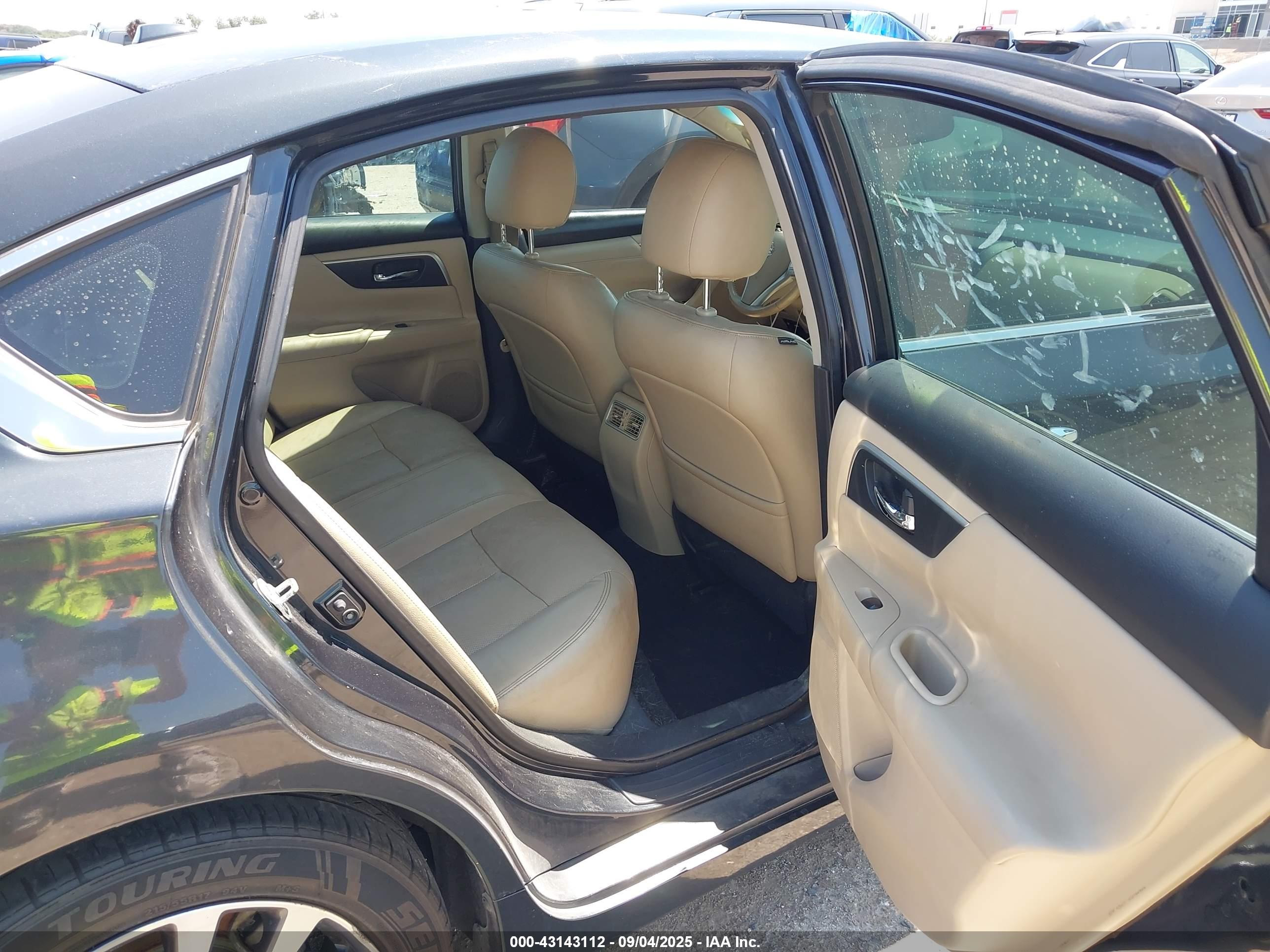 NISSAN ALTIMA image 8
