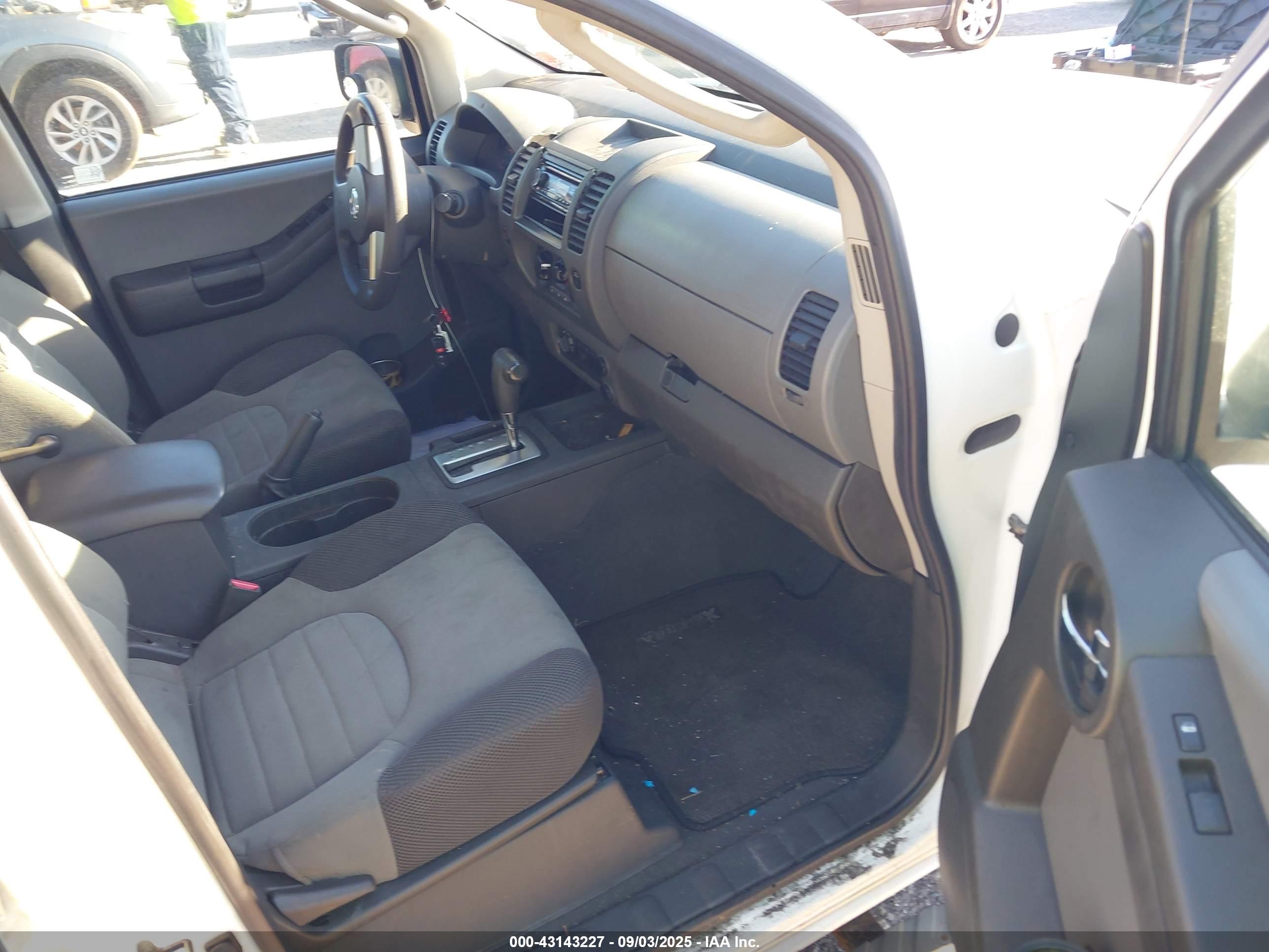 NISSAN XTERRA image 5