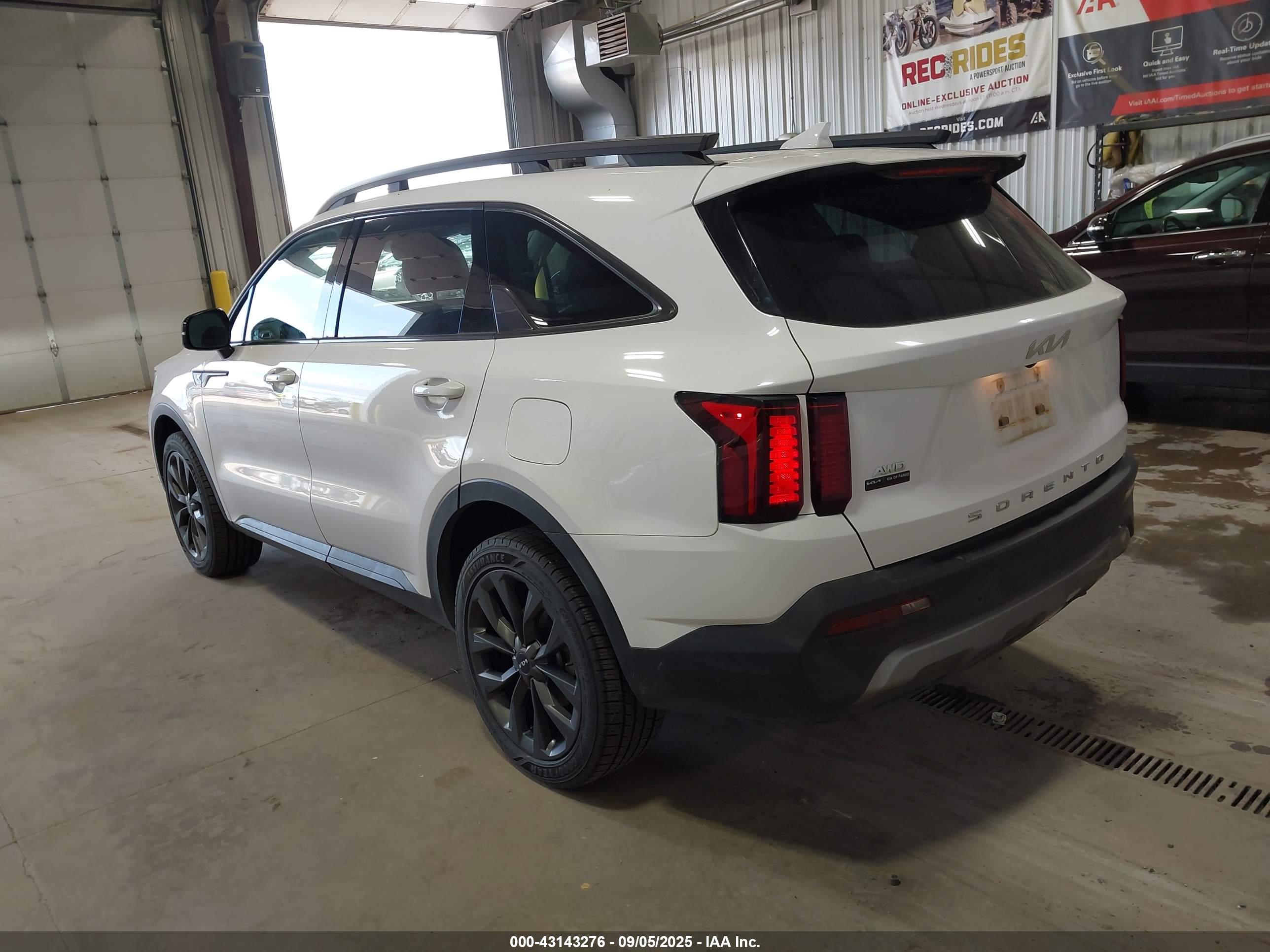 KIA SORENTO image 3