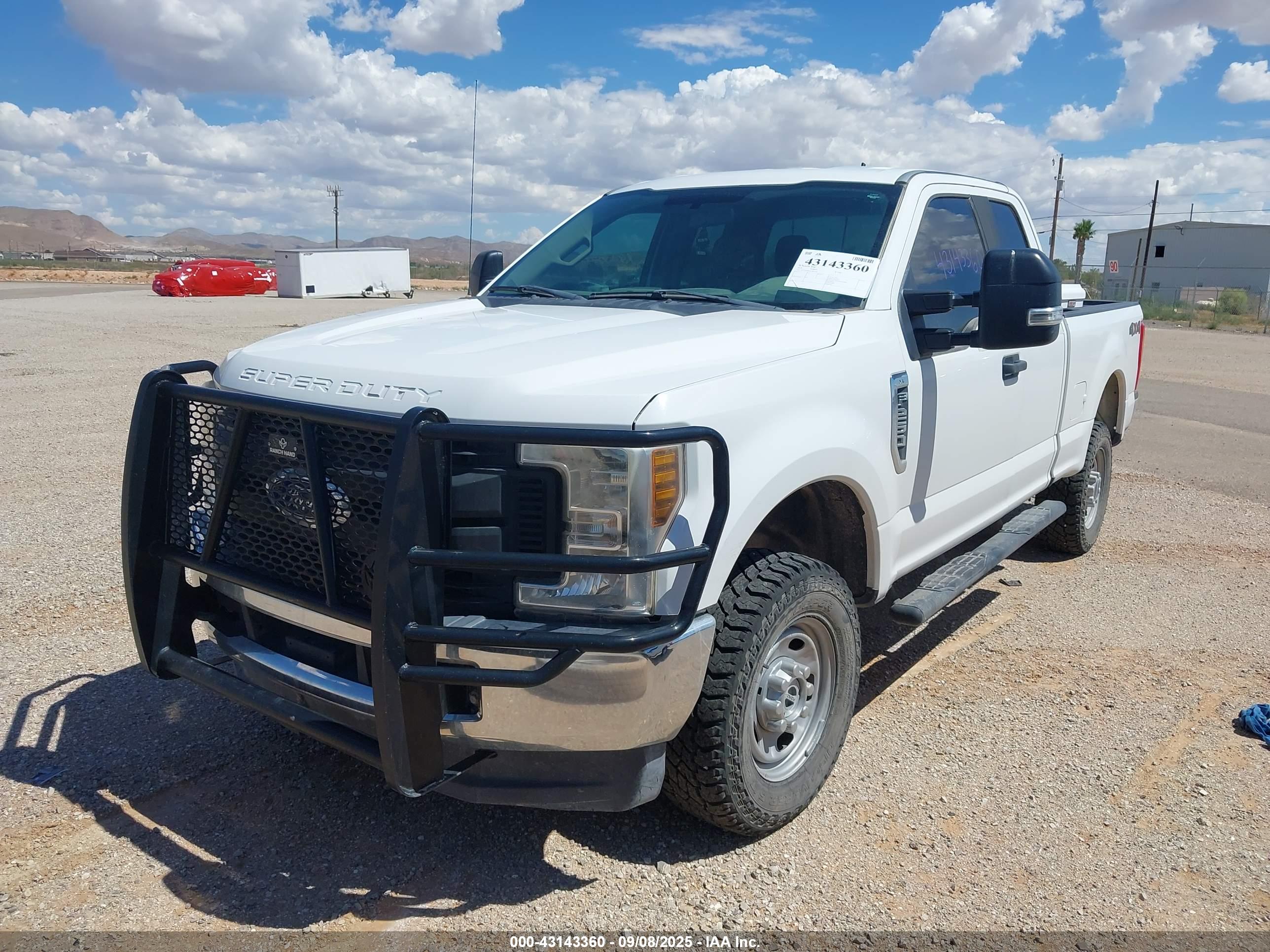 FORD F-250 image 2
