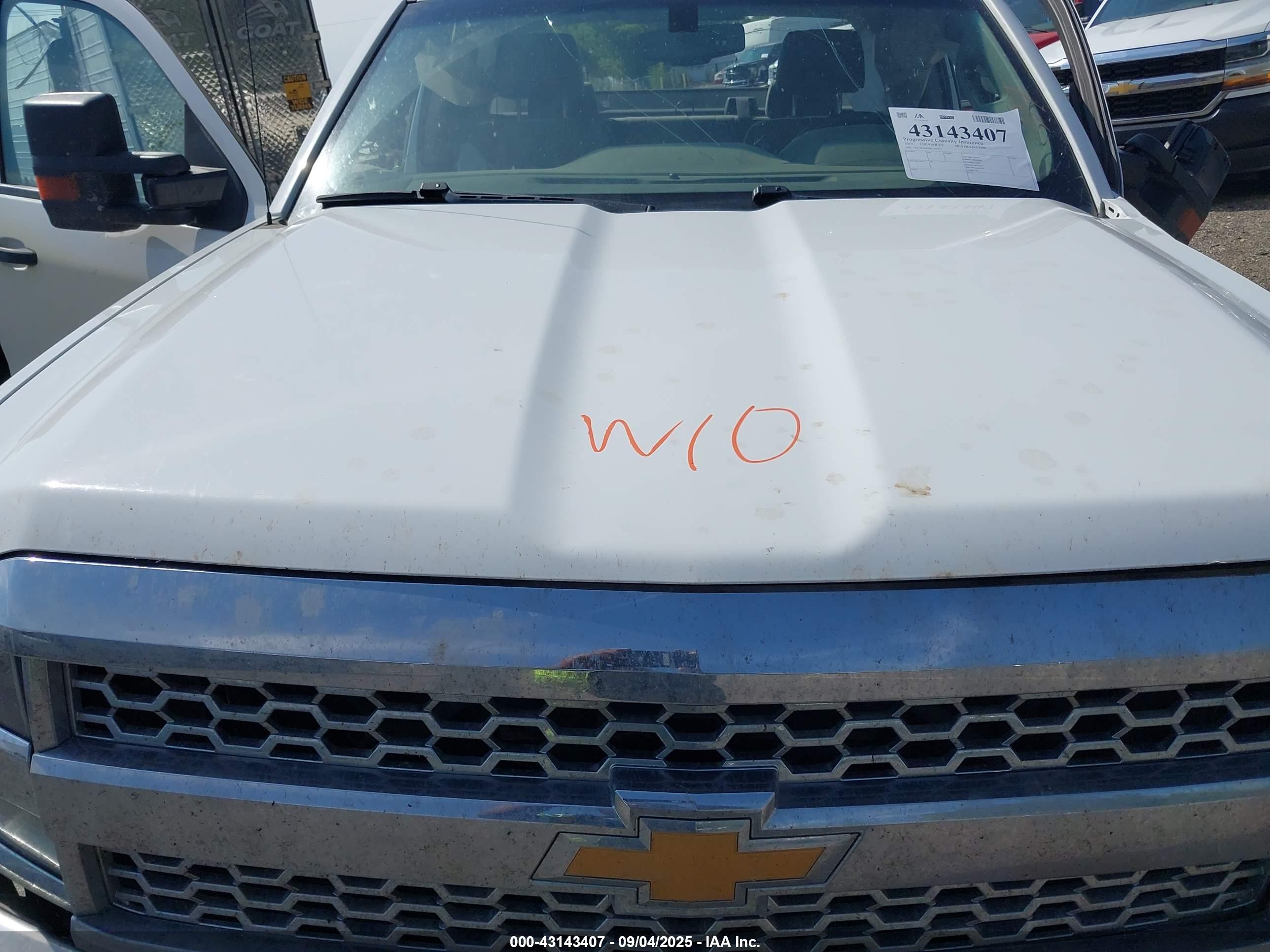 CHEVROLET SILVERADO image 10