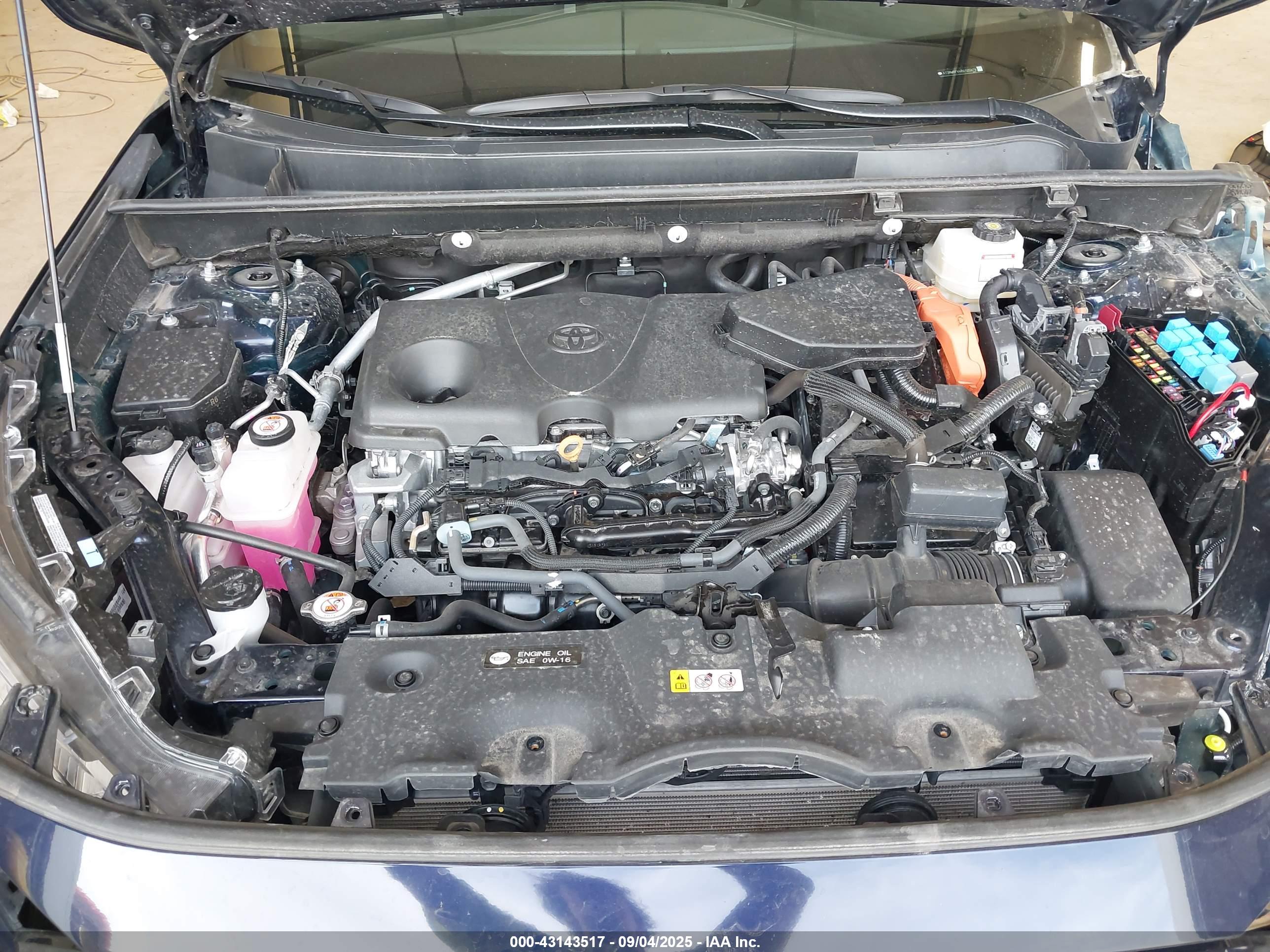 TOYOTA RAV4 image 10