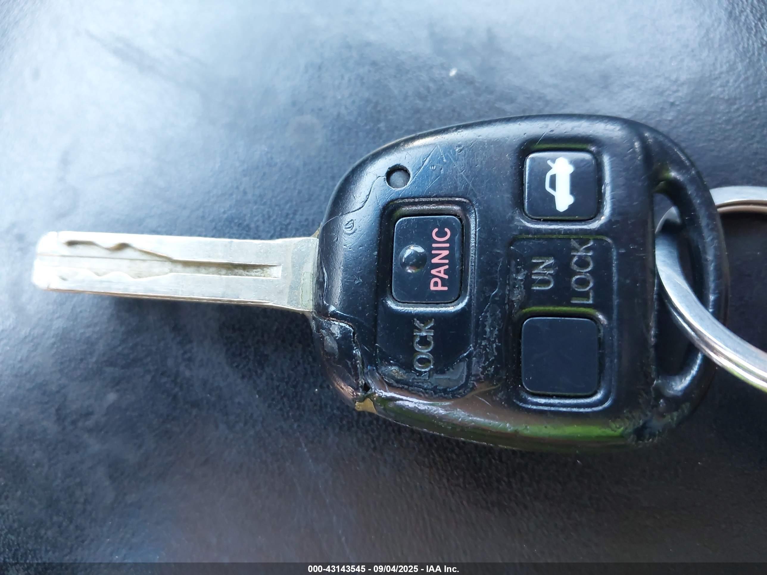 LEXUS ES image 11