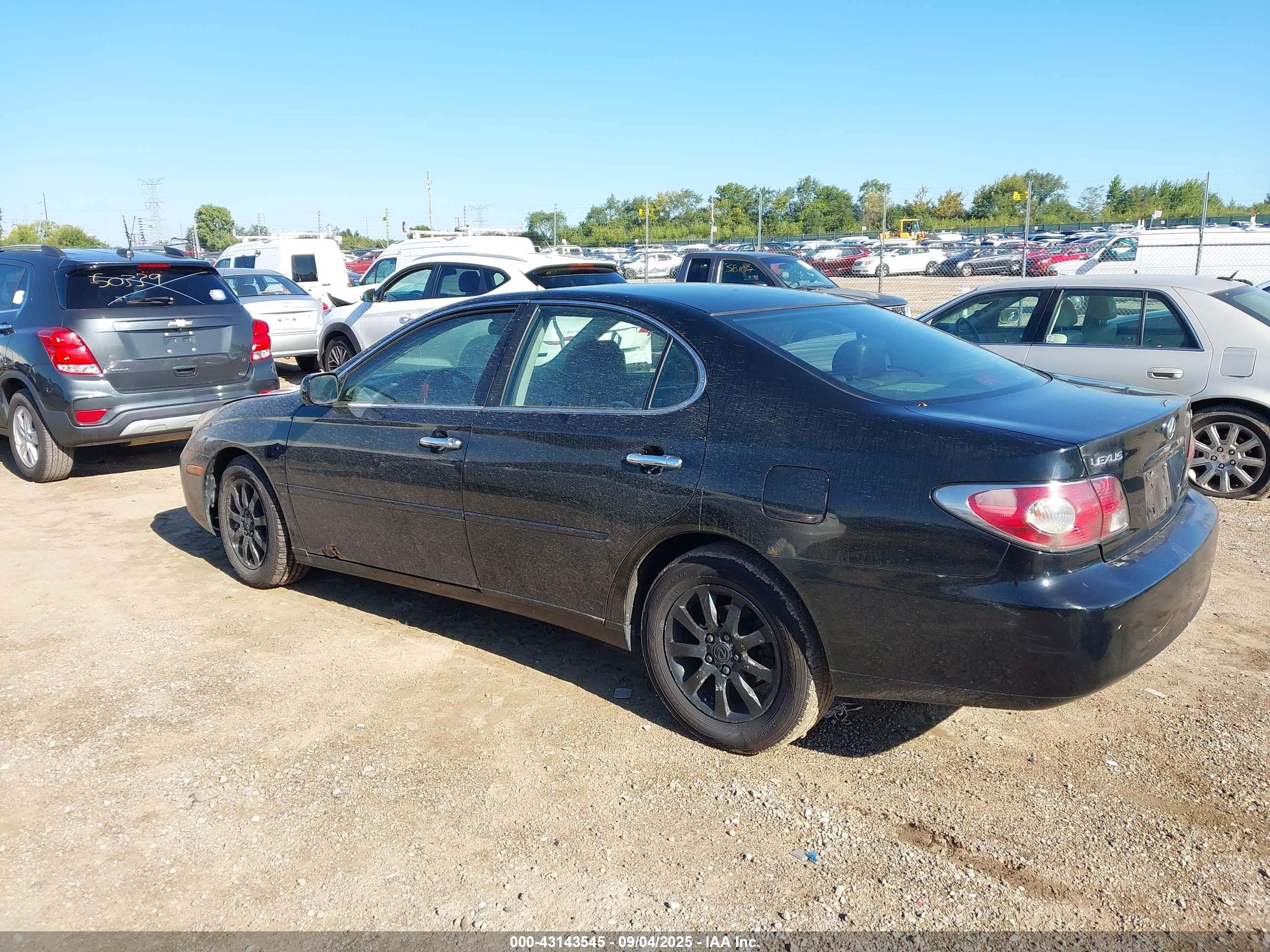 LEXUS ES image 3