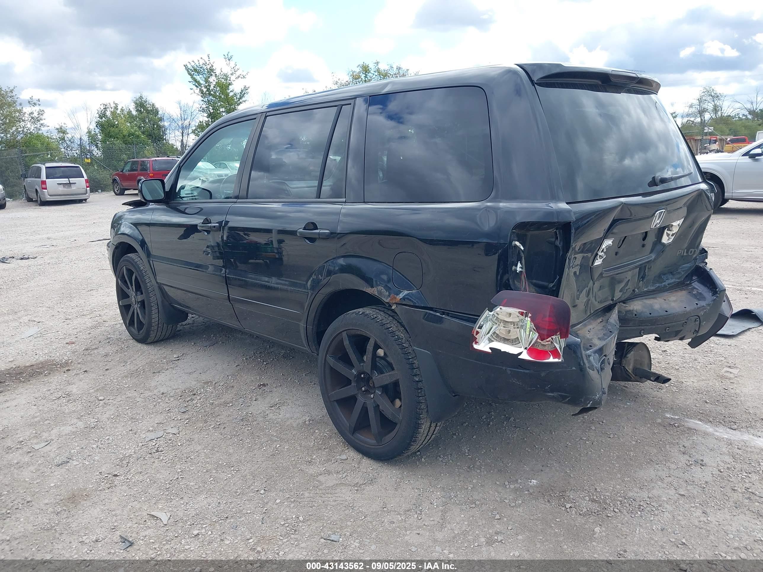 HONDA PILOT image 3