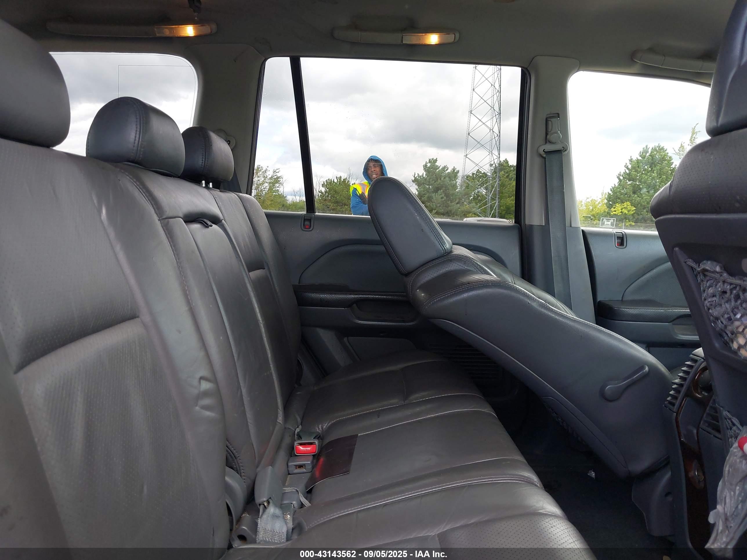 HONDA PILOT image 8