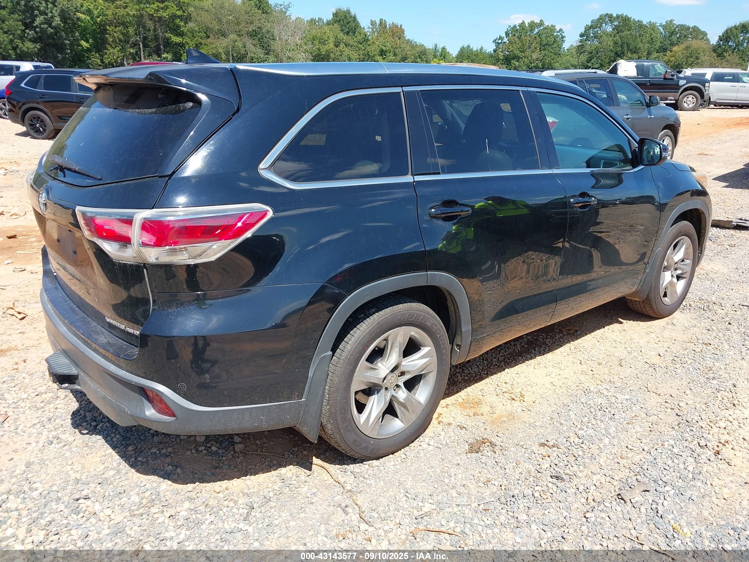 TOYOTA HIGHLANDER image 4