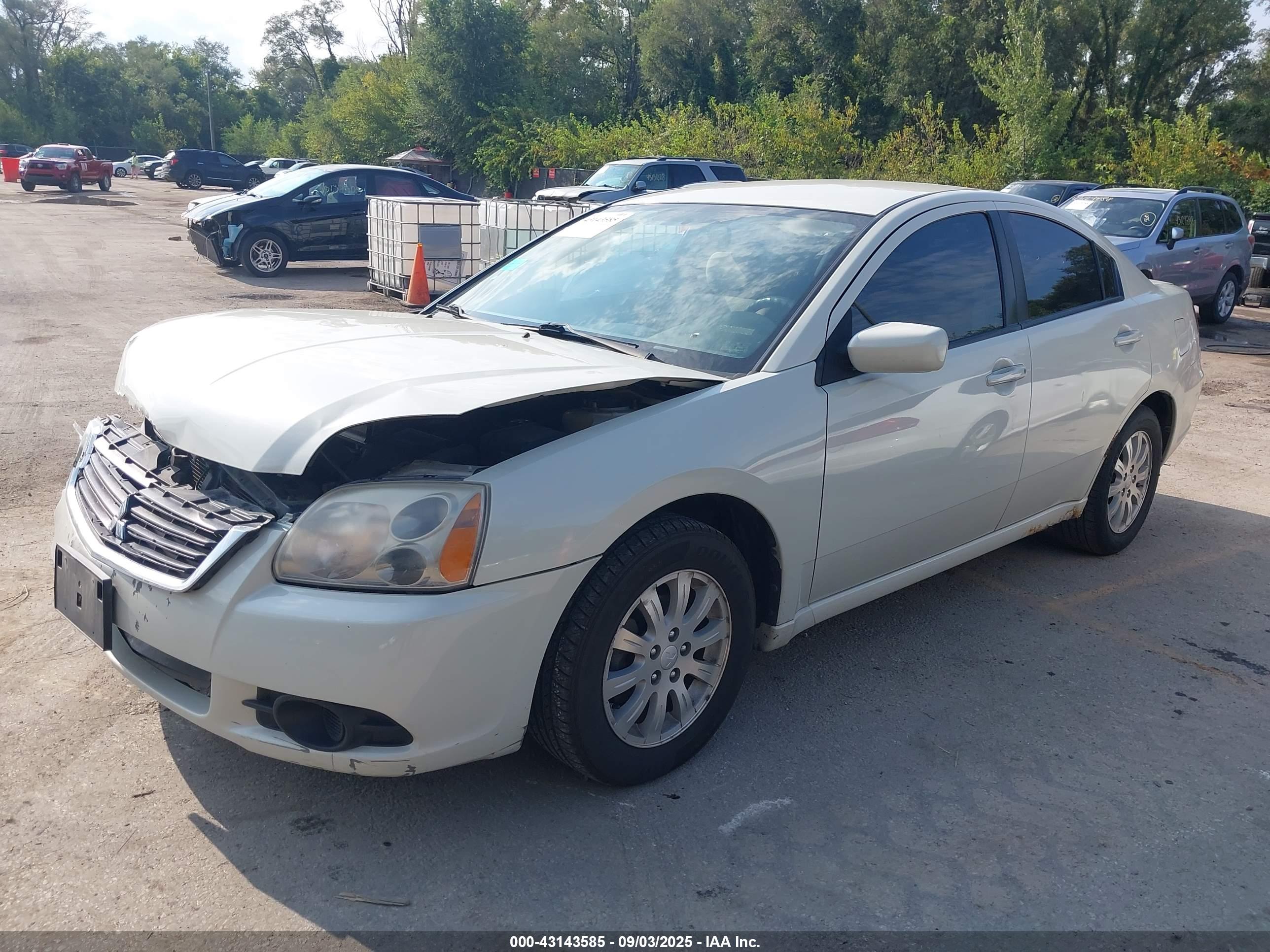 MITSUBISHI GALANT image 2