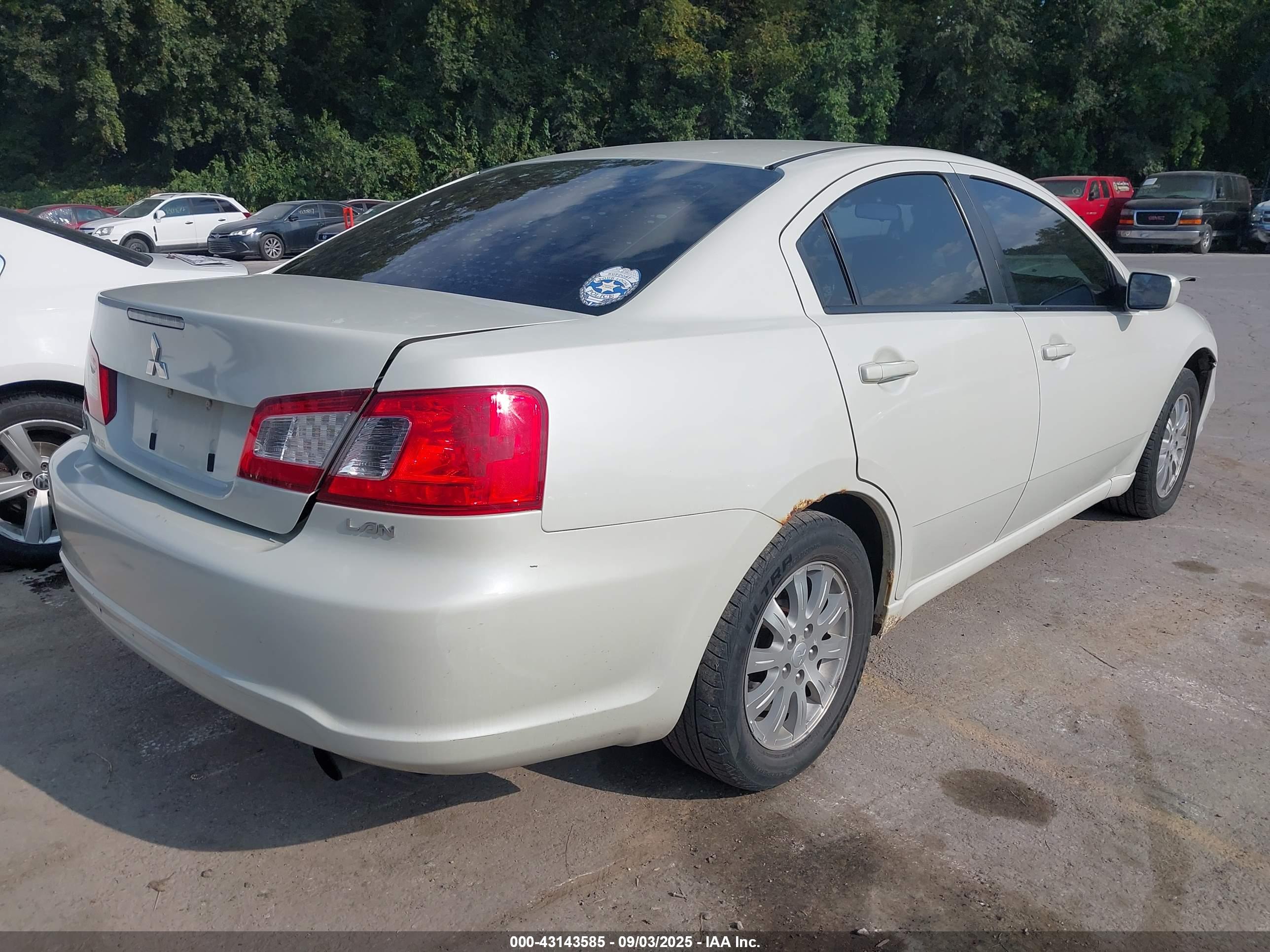 MITSUBISHI GALANT image 4