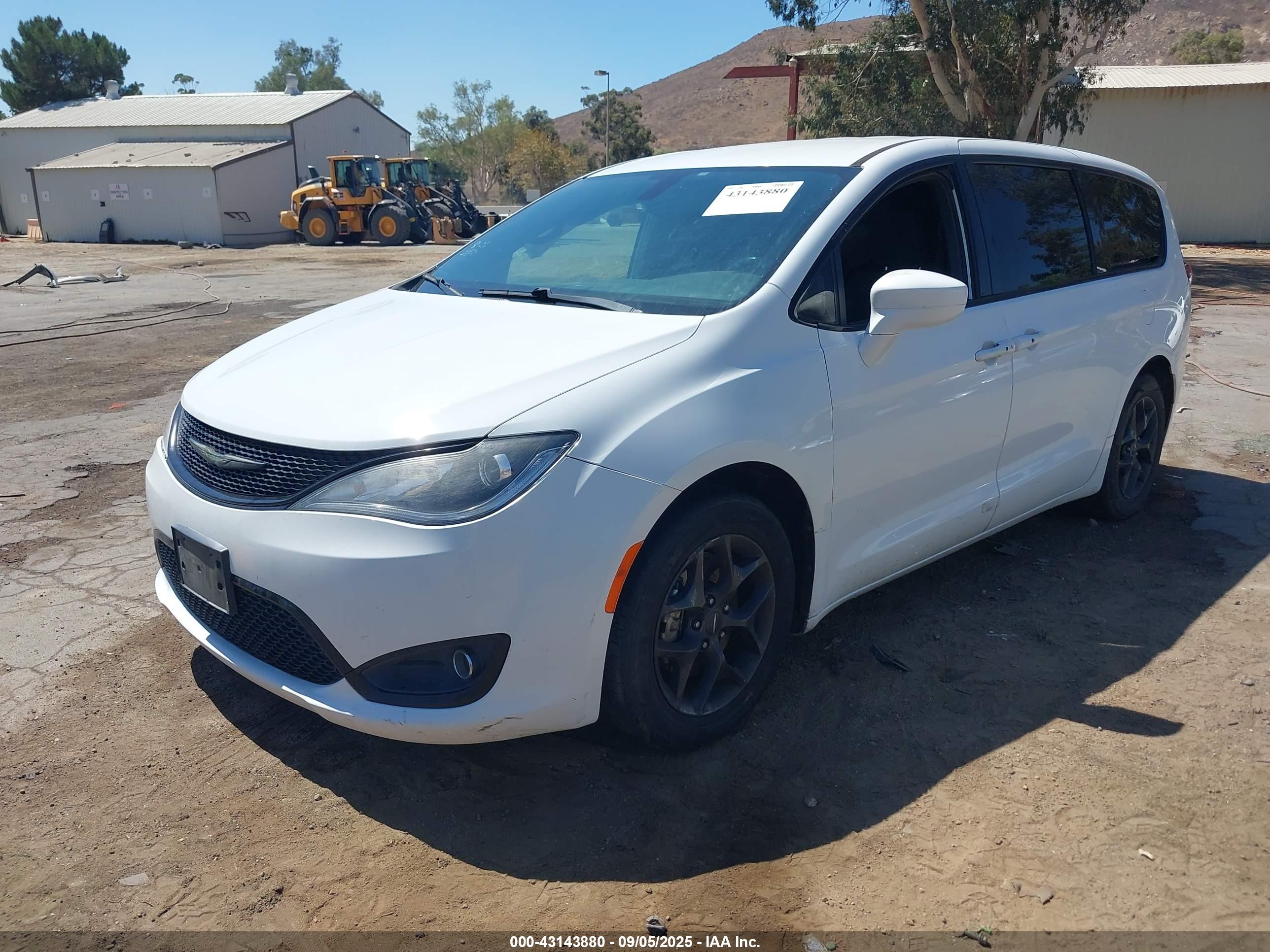 CHRYSLER PACIFICA image 2