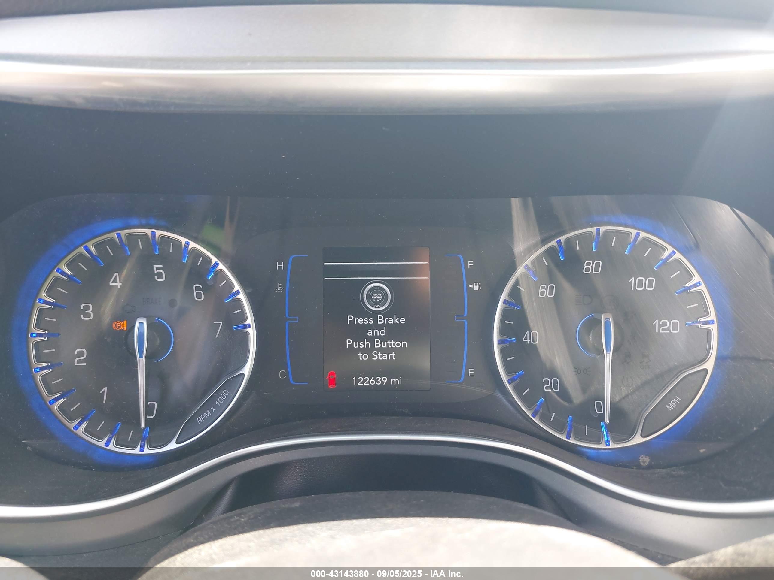 CHRYSLER PACIFICA image 7