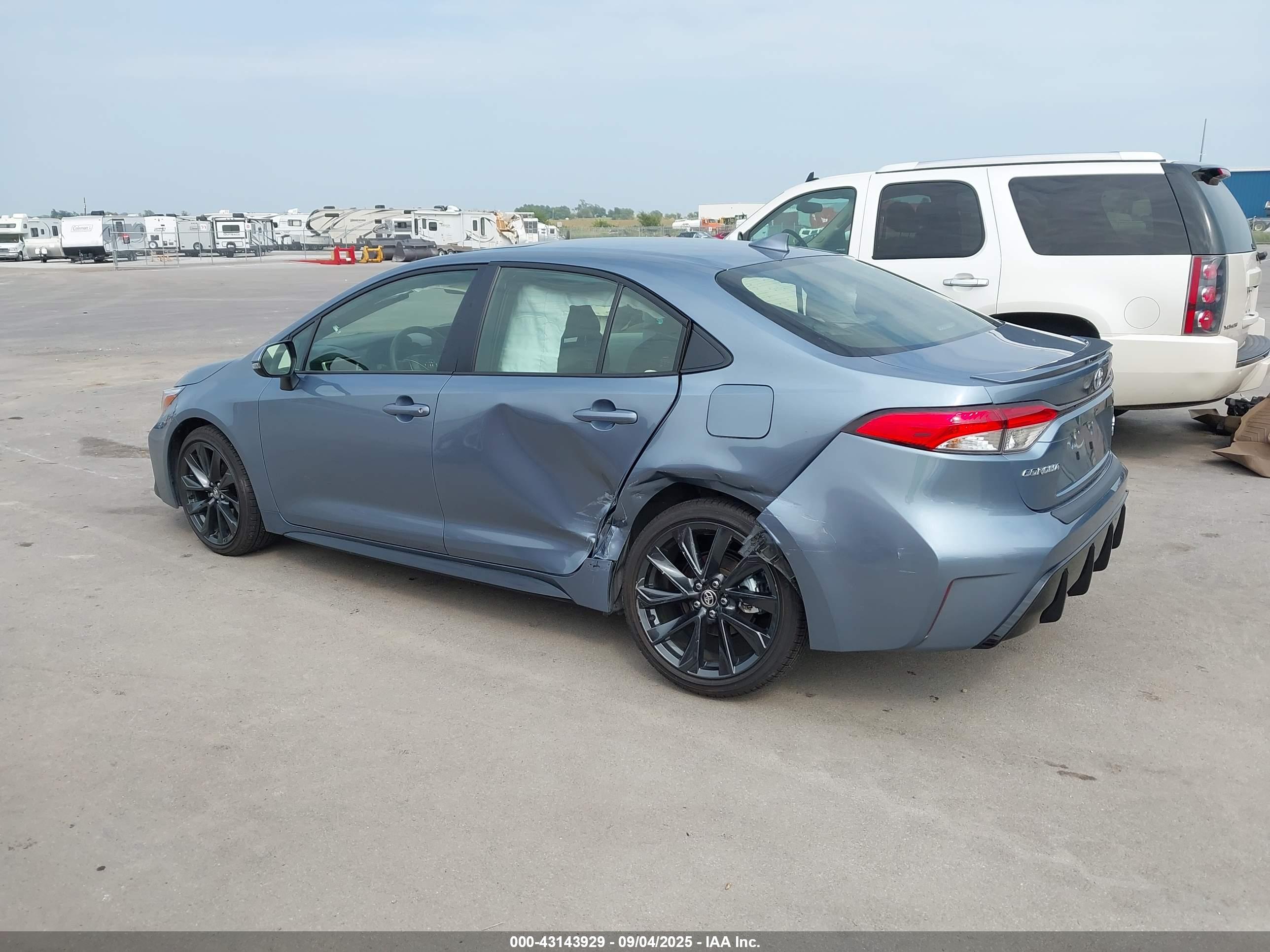 TOYOTA COROLLA image 3