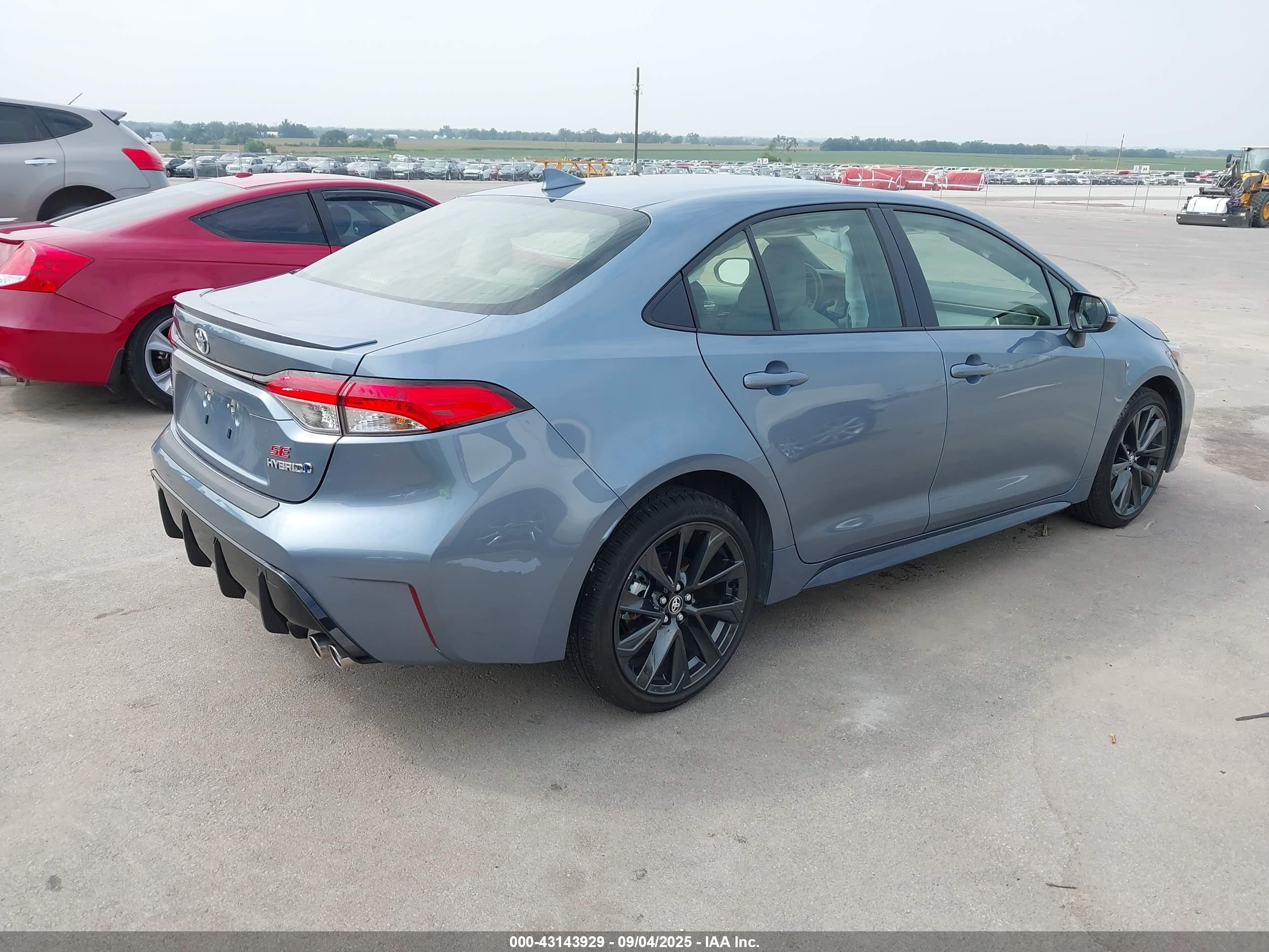 TOYOTA COROLLA image 4