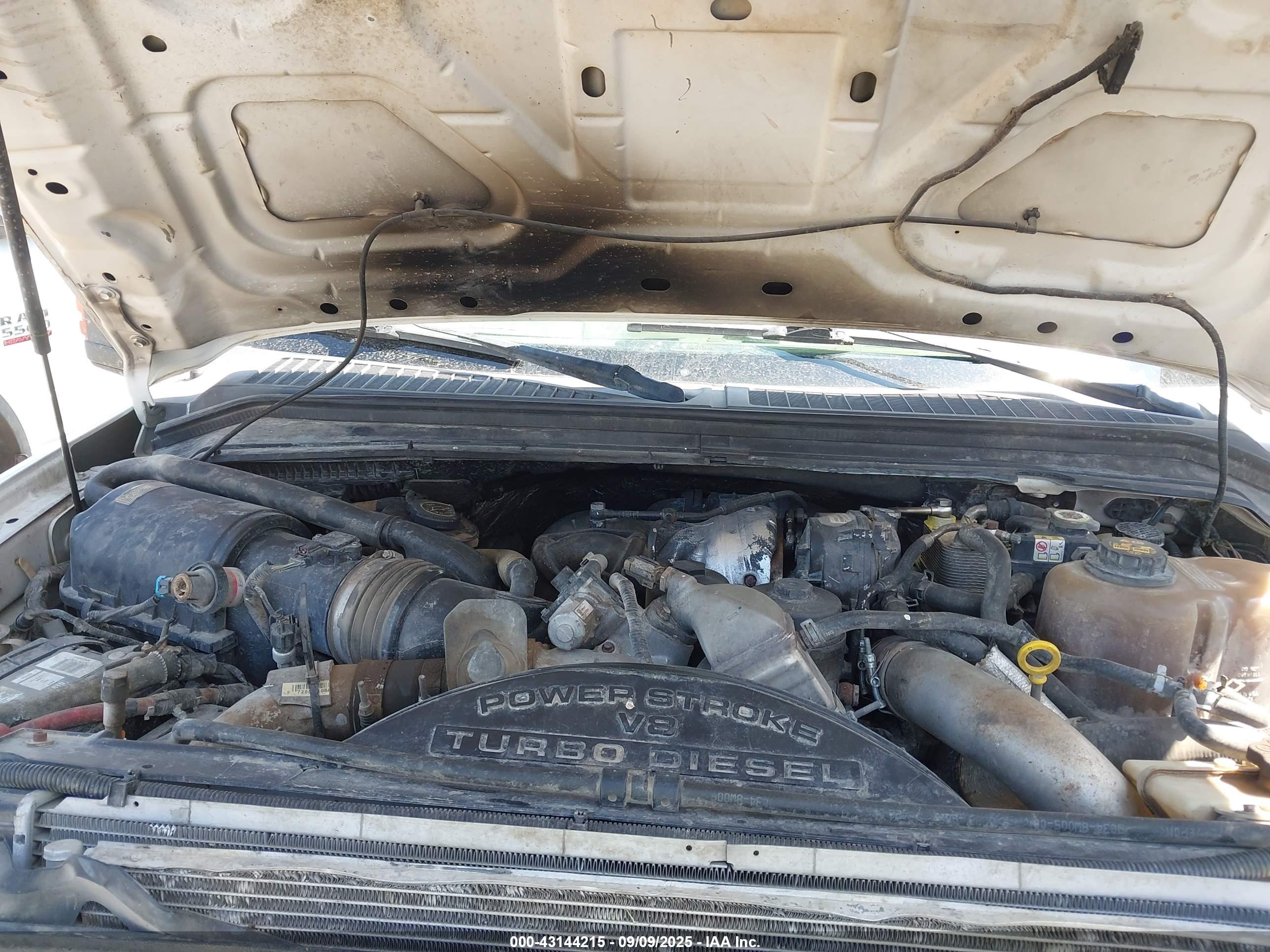 FORD F-550 image 10