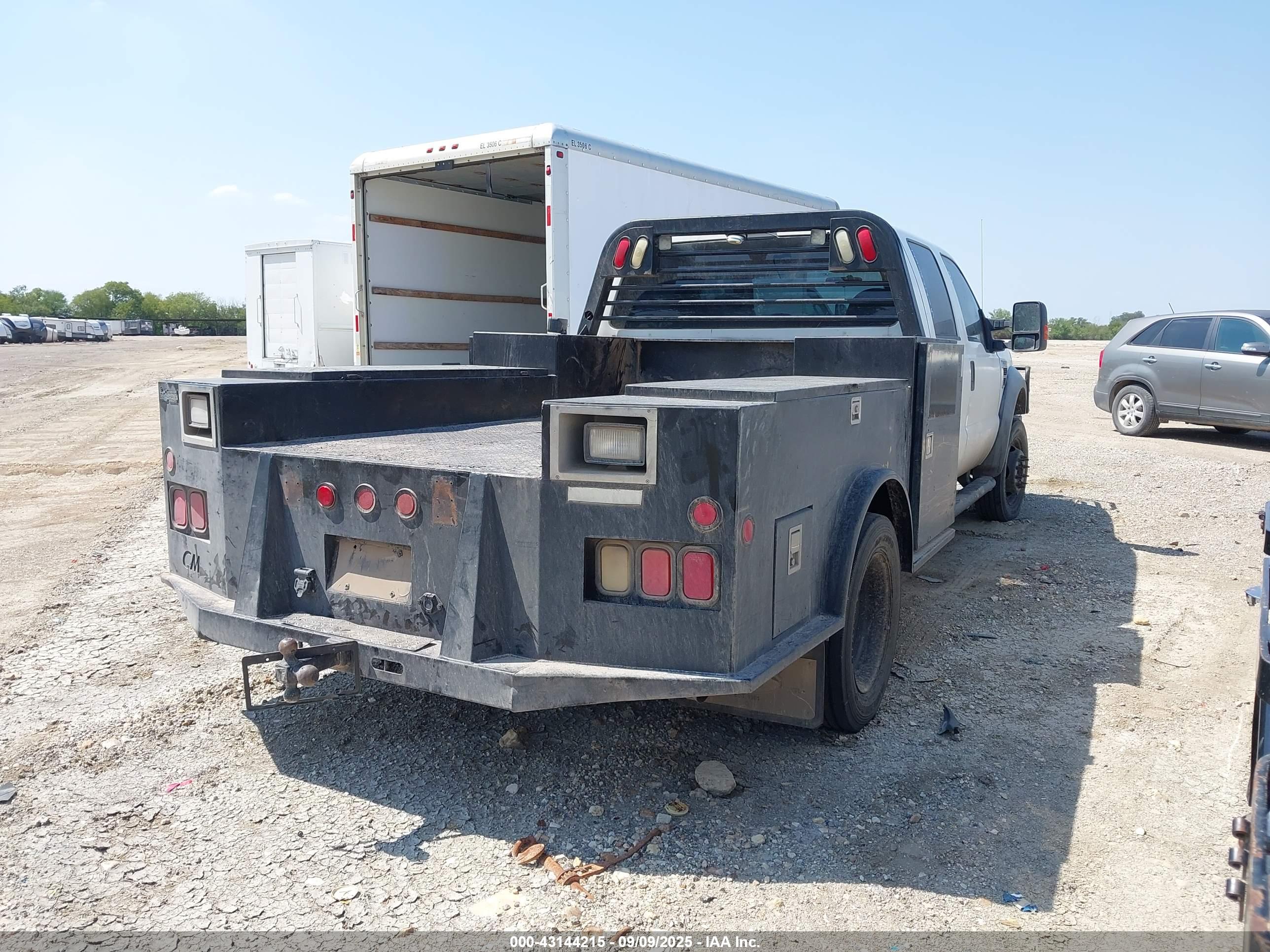 FORD F-550 image 4
