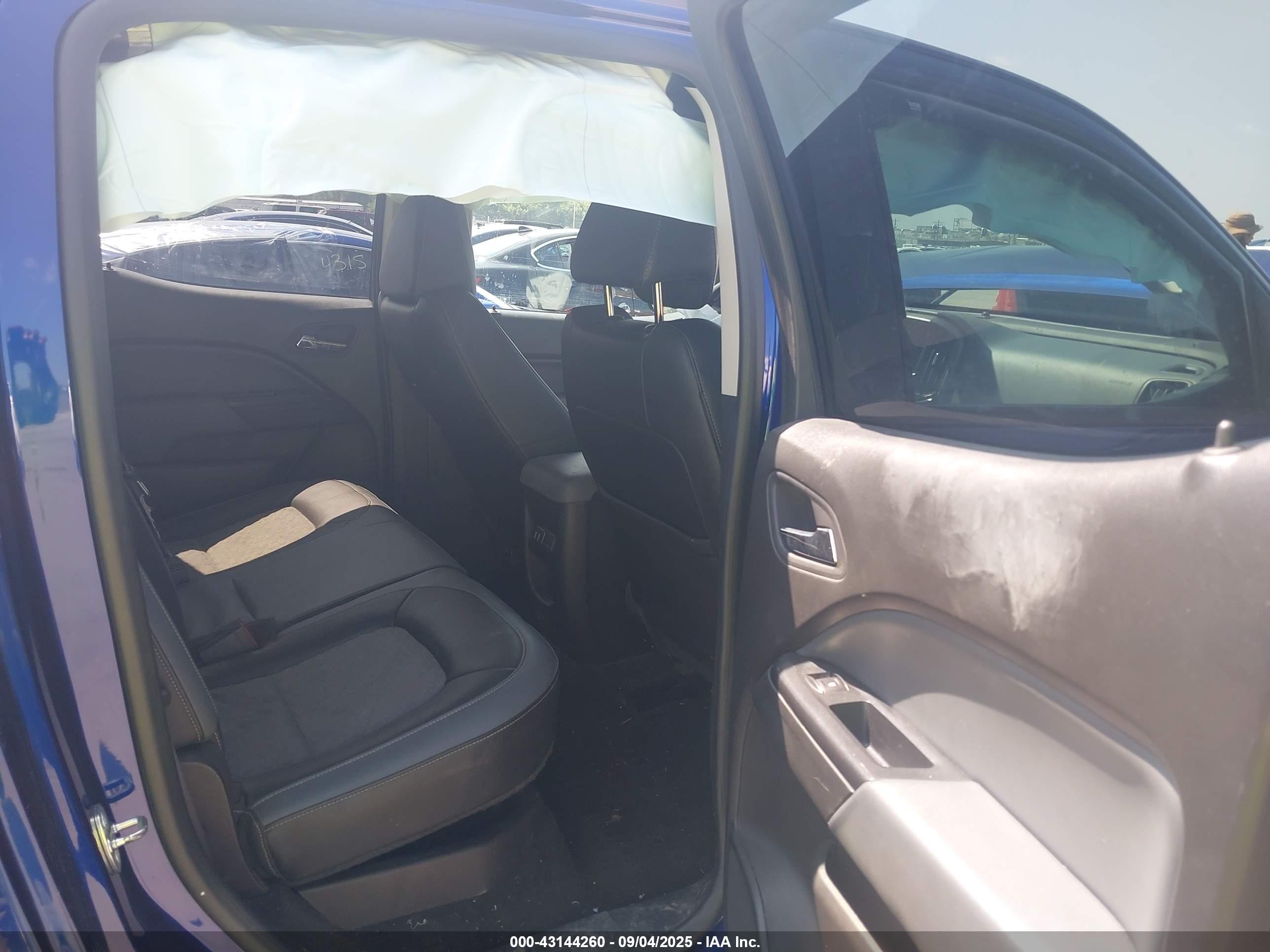 CHEVROLET COLORADO image 8
