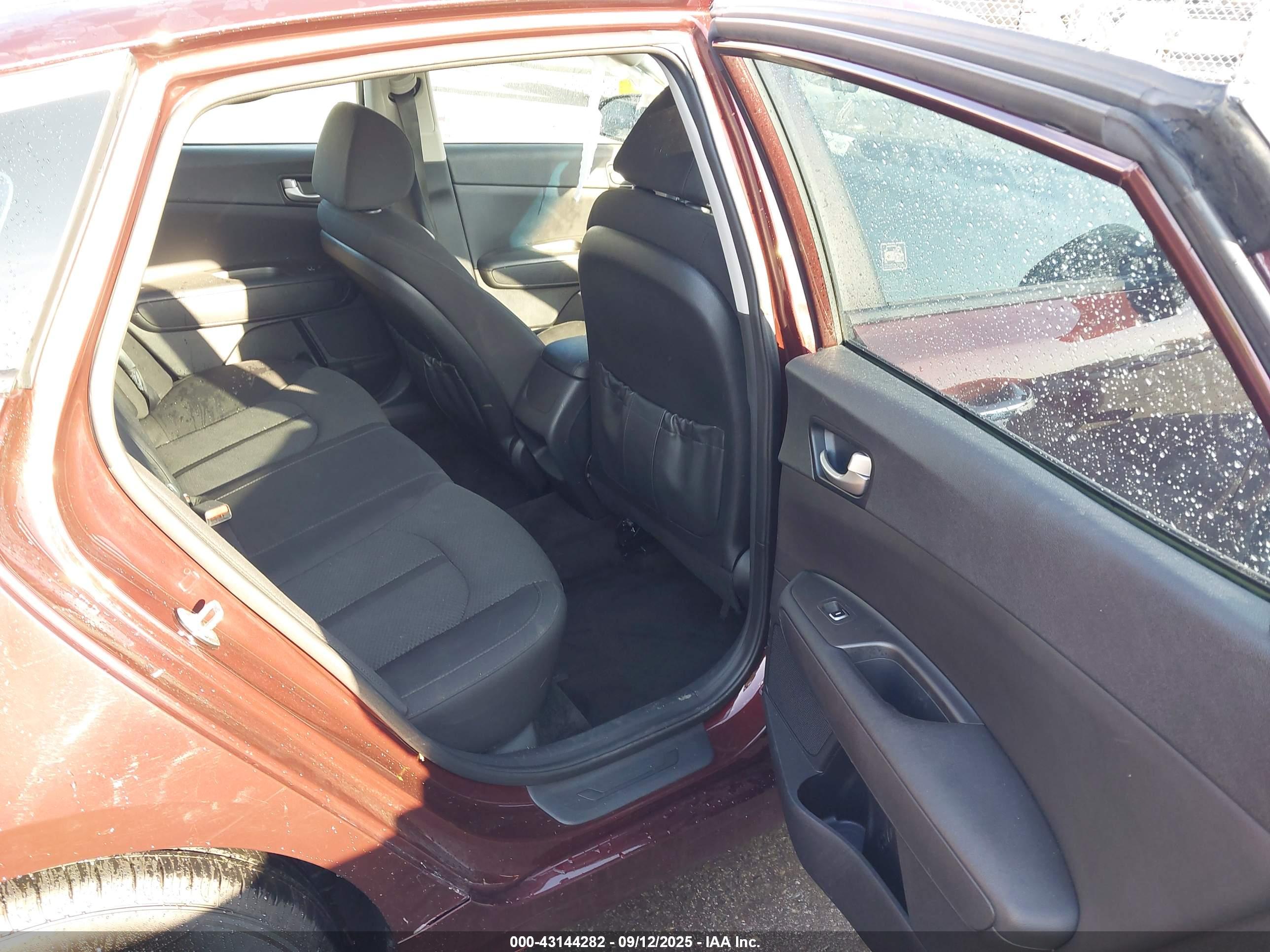KIA OPTIMA image 8