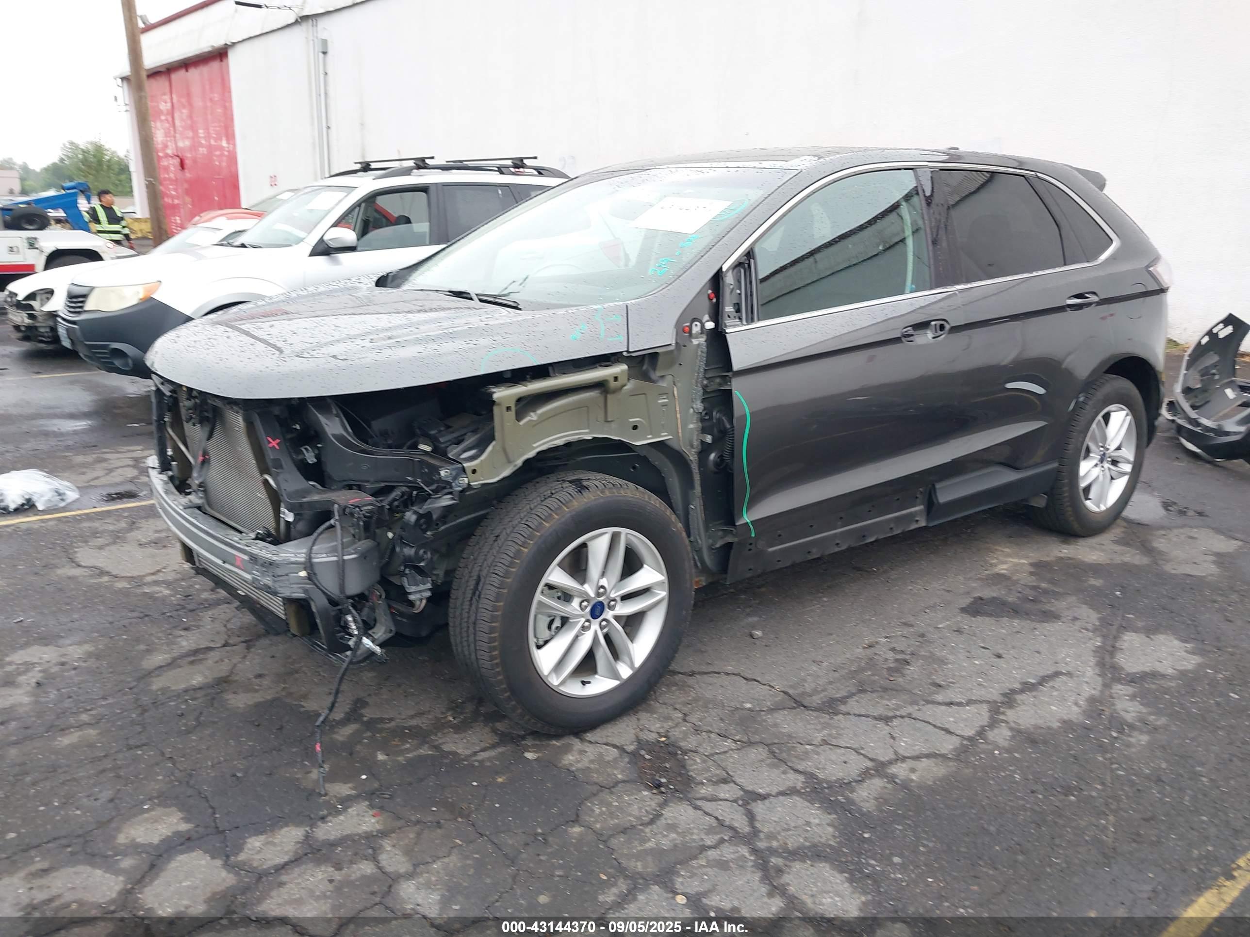 FORD EDGE image 2
