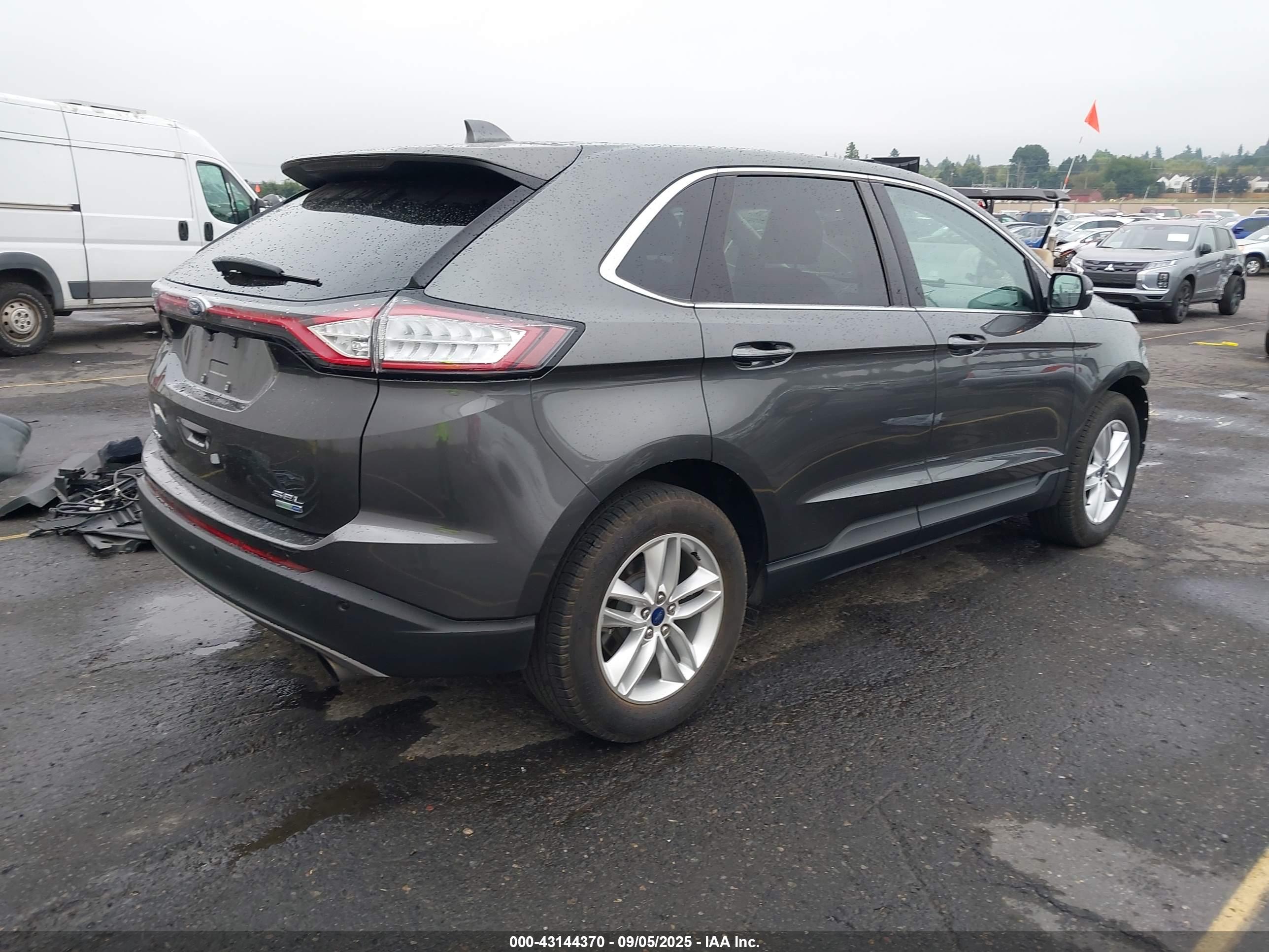 FORD EDGE image 4