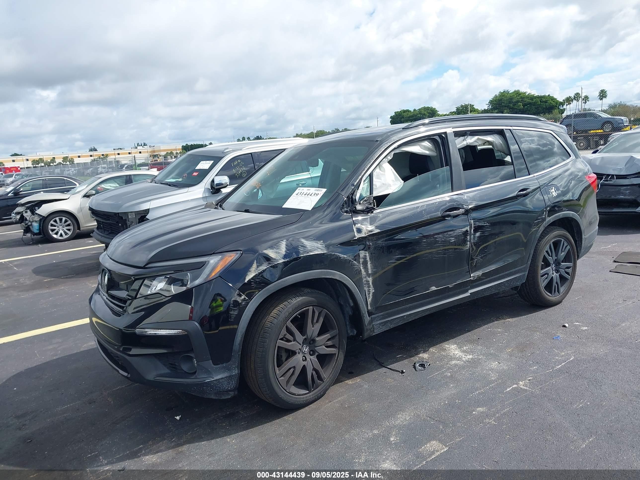 HONDA PILOT image 2