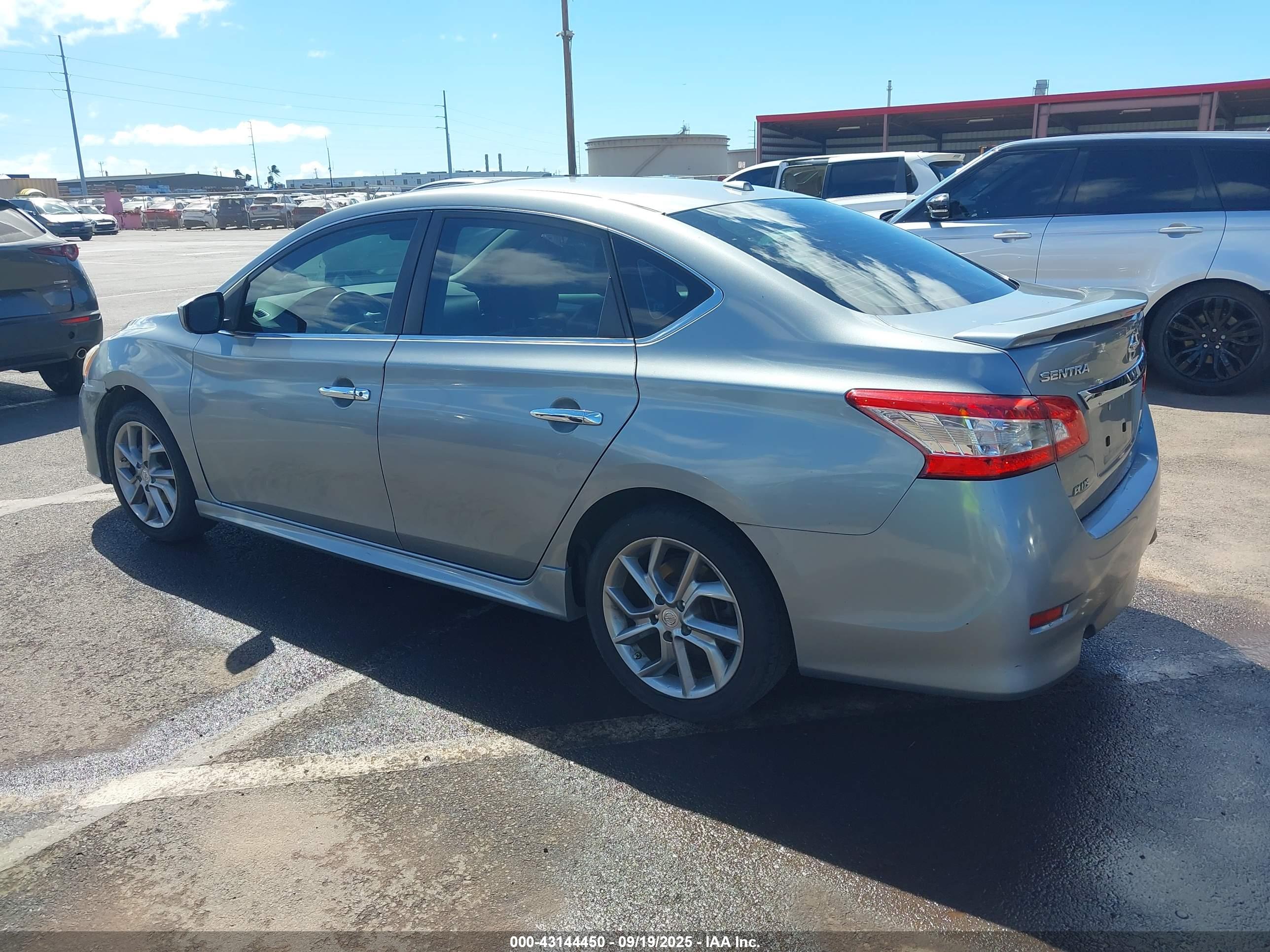 NISSAN SENTRA image 3