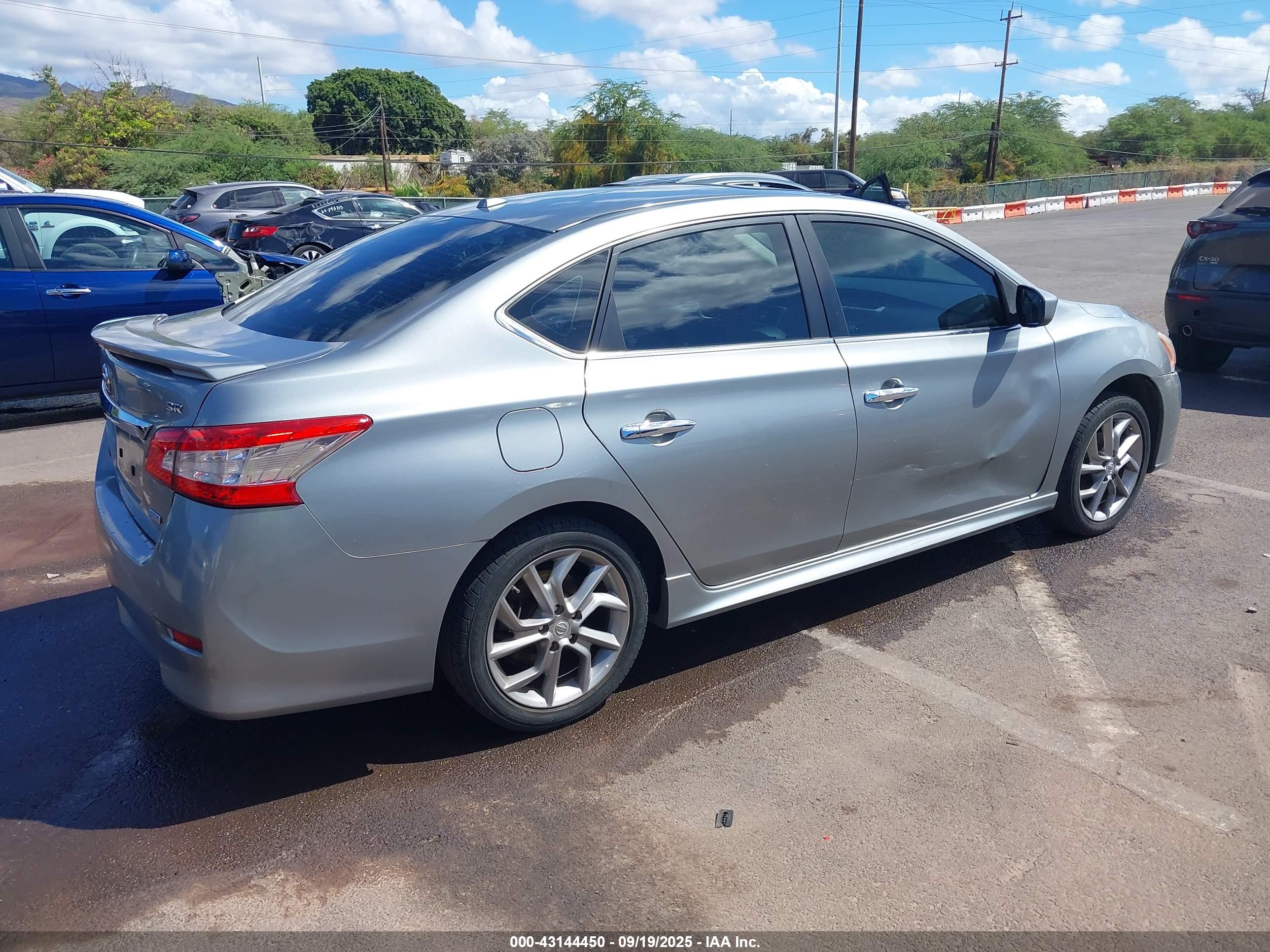 NISSAN SENTRA image 4